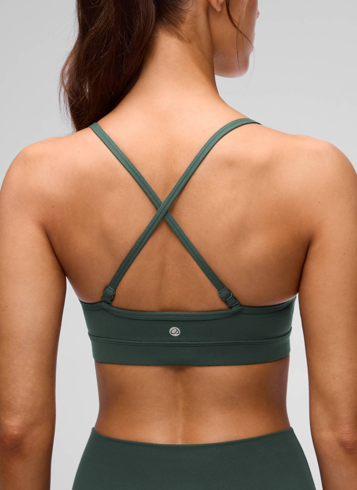 CRZ YOGA Butterluxe Bra Olahraga Yoga Berbusa untuk Wanita dengan Leher V, Warna Hijau Hutan Gelap