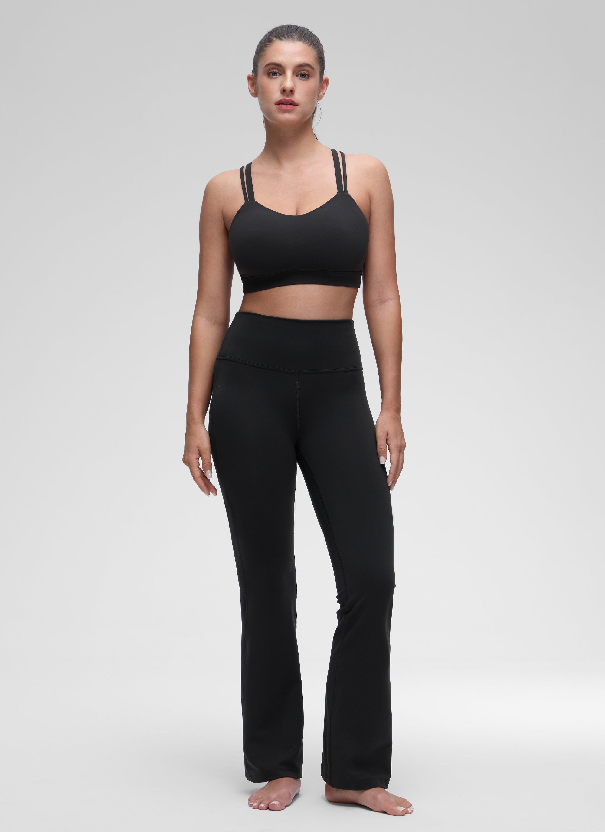 CRZ YOGA Bra Olahraga Wanita dengan Dukungan Ringan, Tali Ganda, dan Desain Berbentuk, Warna Hitam