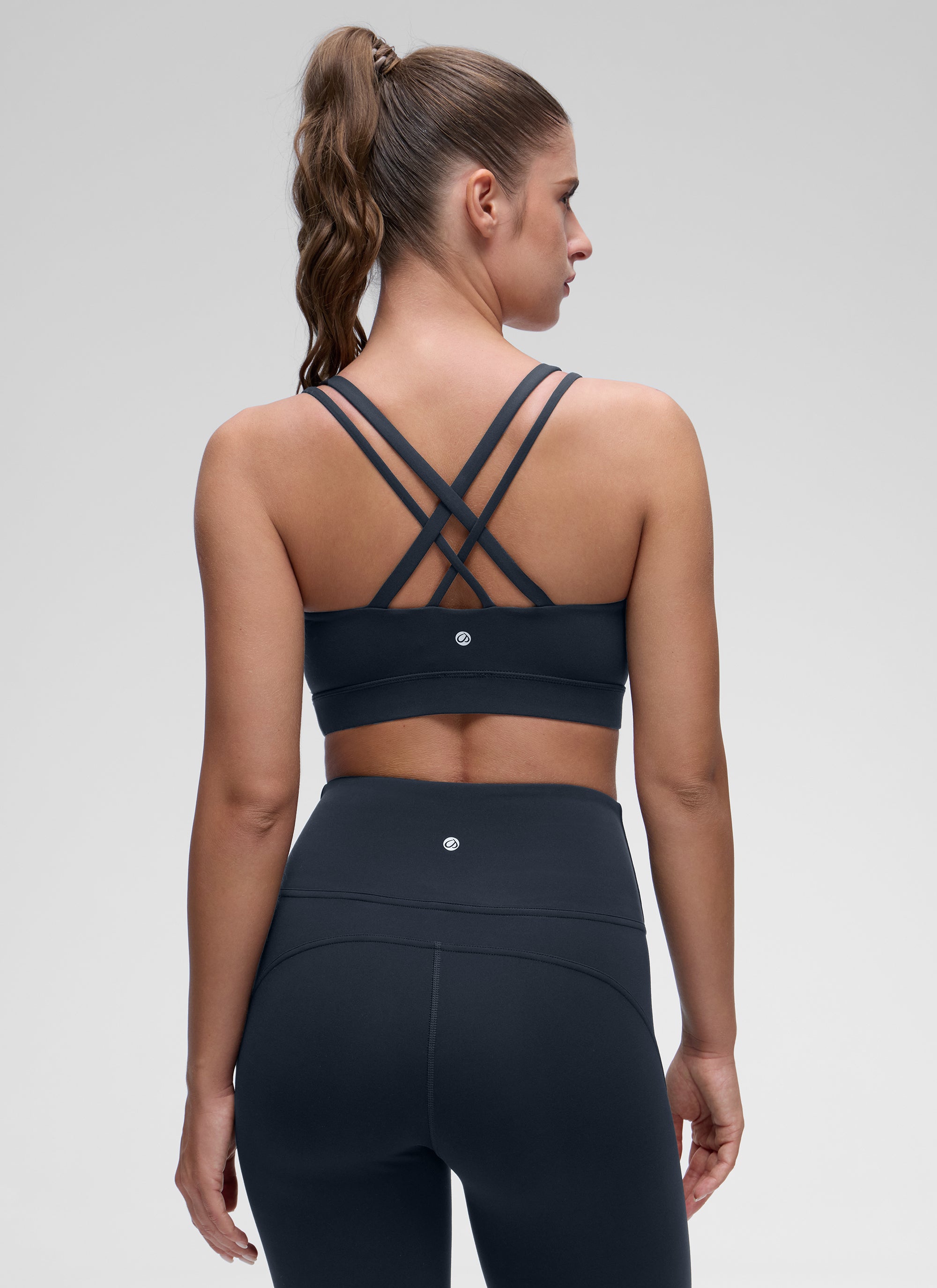 CRZ YOGA Bra Olahraga Wanita dengan Dukungan Ringan, Tali Ganda, dan Desain Berbentuk, Warna True Navy