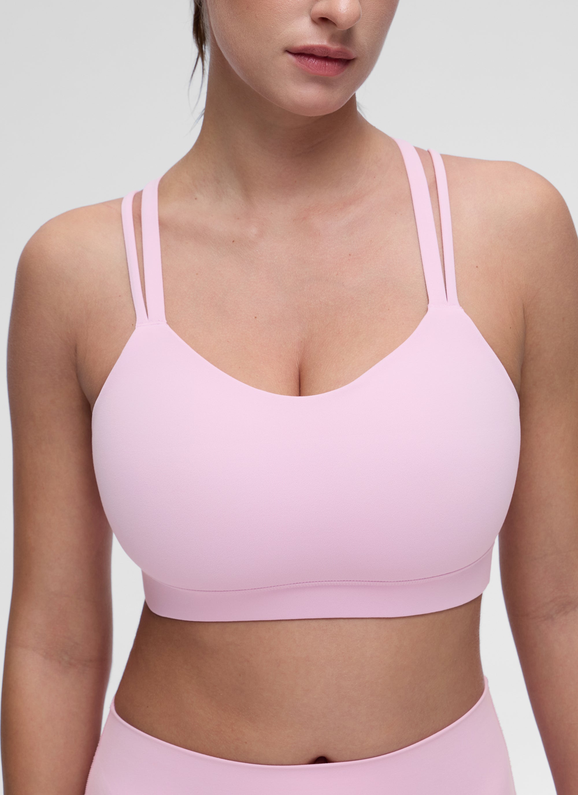 CRZ YOGA Bra Olahraga Wanita dengan Dukungan Ringan, Tali Ganda, dan Desain Berbentuk, Warna Vita Pink