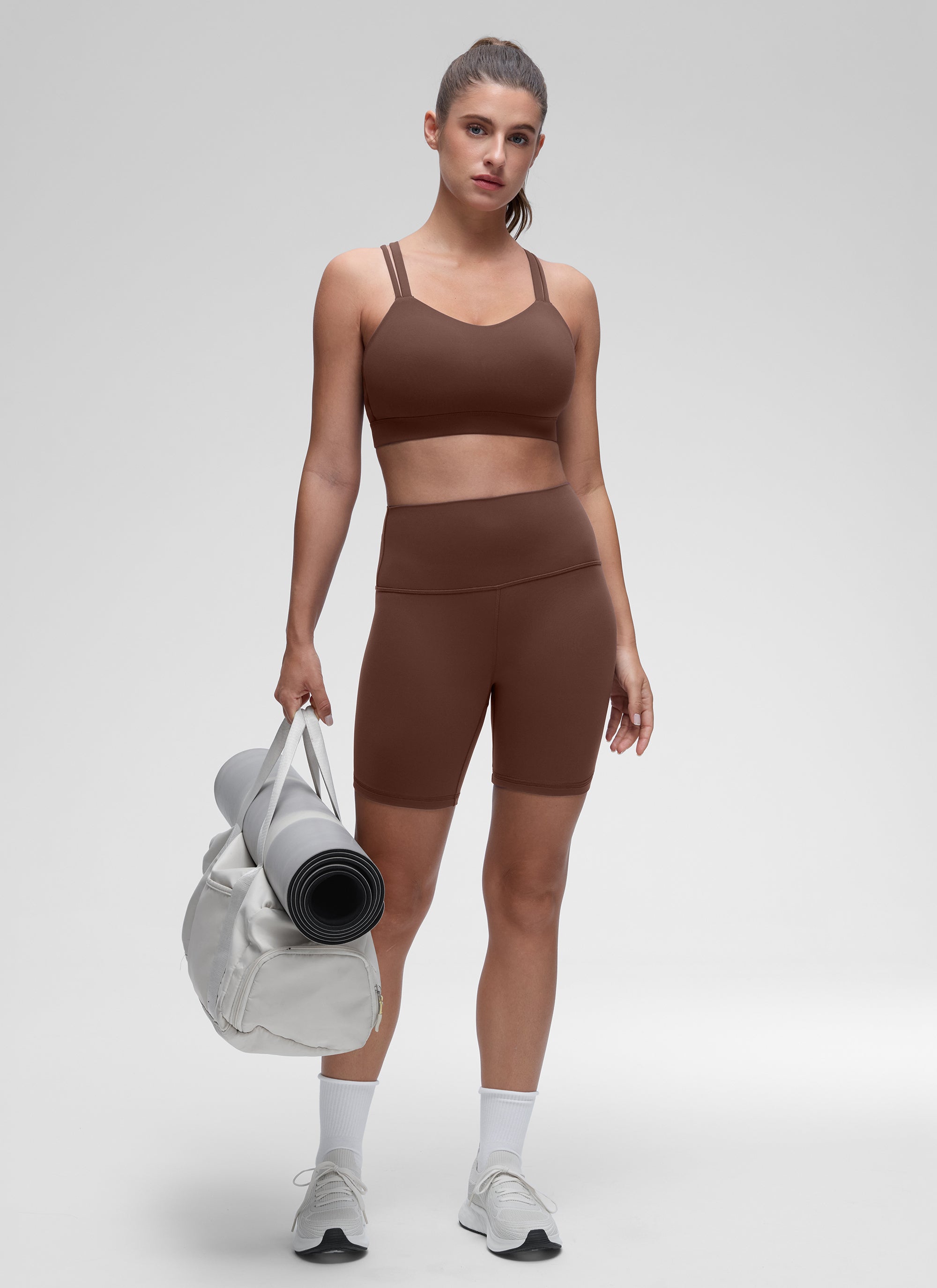 CRZ YOGA Bra Olahraga Wanita dengan Dukungan Ringan, Tali Ganda, dan Desain Berbentuk, Warna Cokelat Kopi