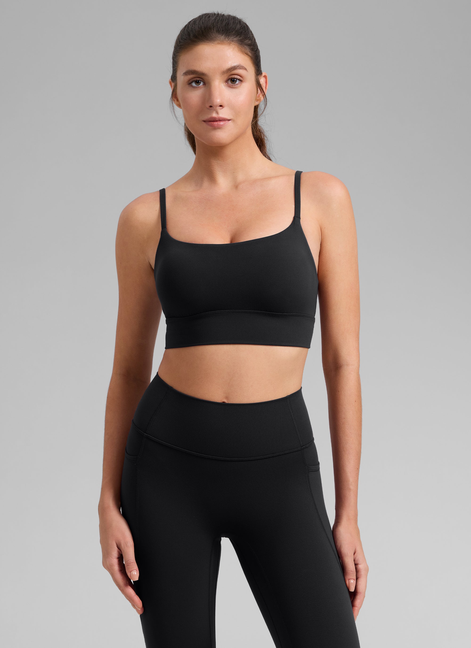 CRZ YOGA Bra Olahraga Wanita dengan Bra Terintegrasi, Model Longline, Motif " Butterlift ", Warna Hitam