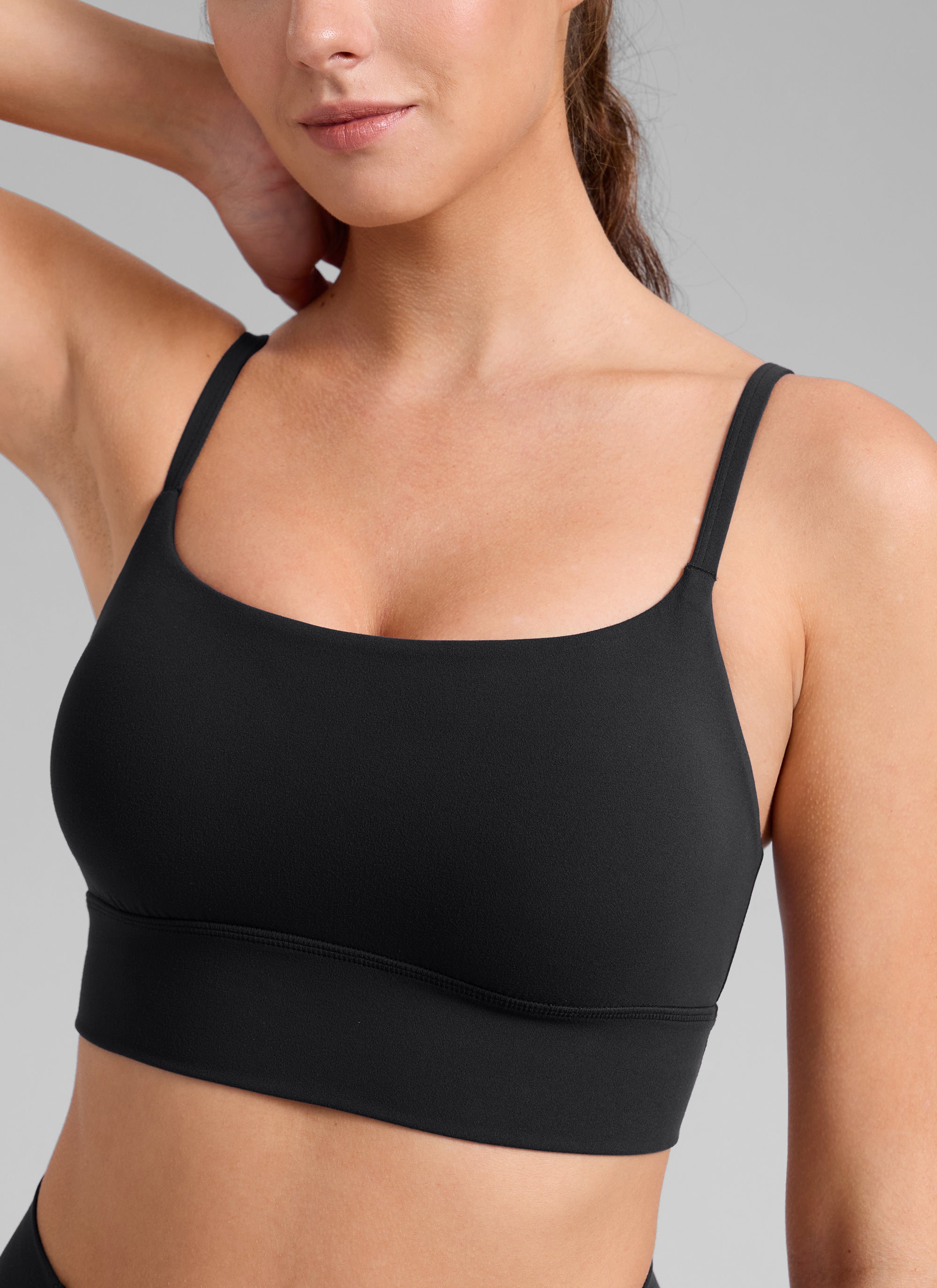 CRZ YOGA Bra Olahraga Wanita dengan Bra Terintegrasi, Model Longline, Motif " Butterlift ", Warna Hitam