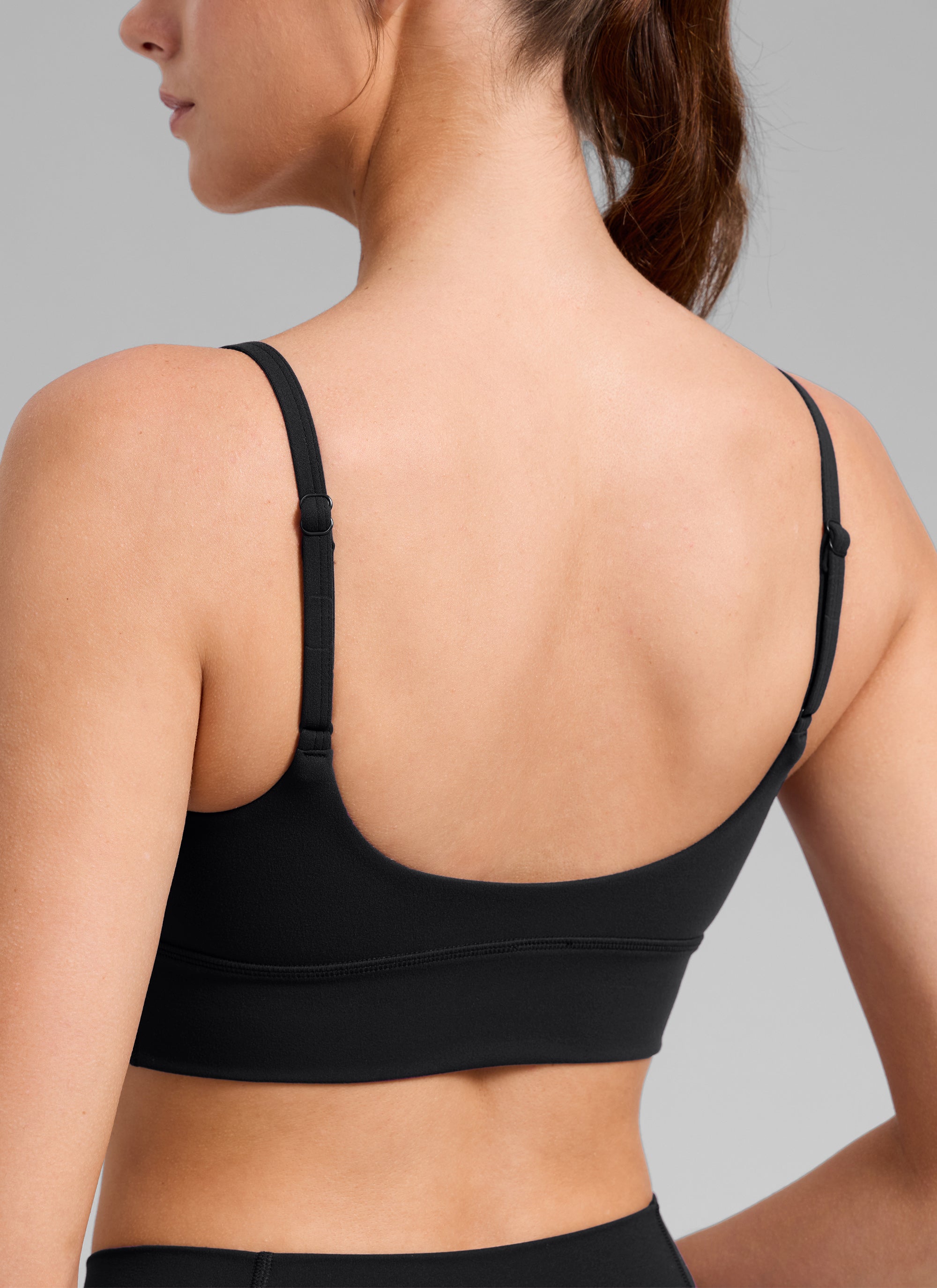 CRZ YOGA Bra Olahraga Wanita dengan Bra Terintegrasi, Model Longline, Motif " Butterlift ", Warna Hitam
