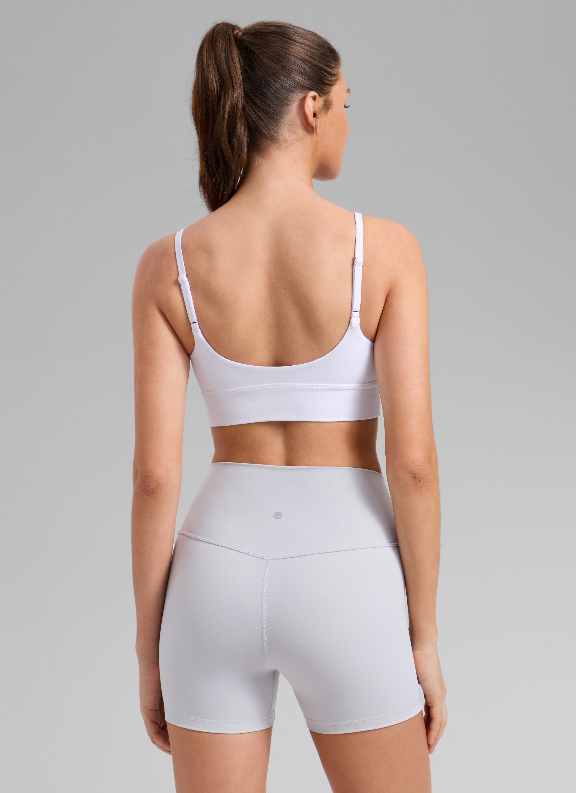 CRZ YOGA Bra Olahraga Wanita dengan Bra Terintegrasi Model Longline " Butterlift " Warna Putih