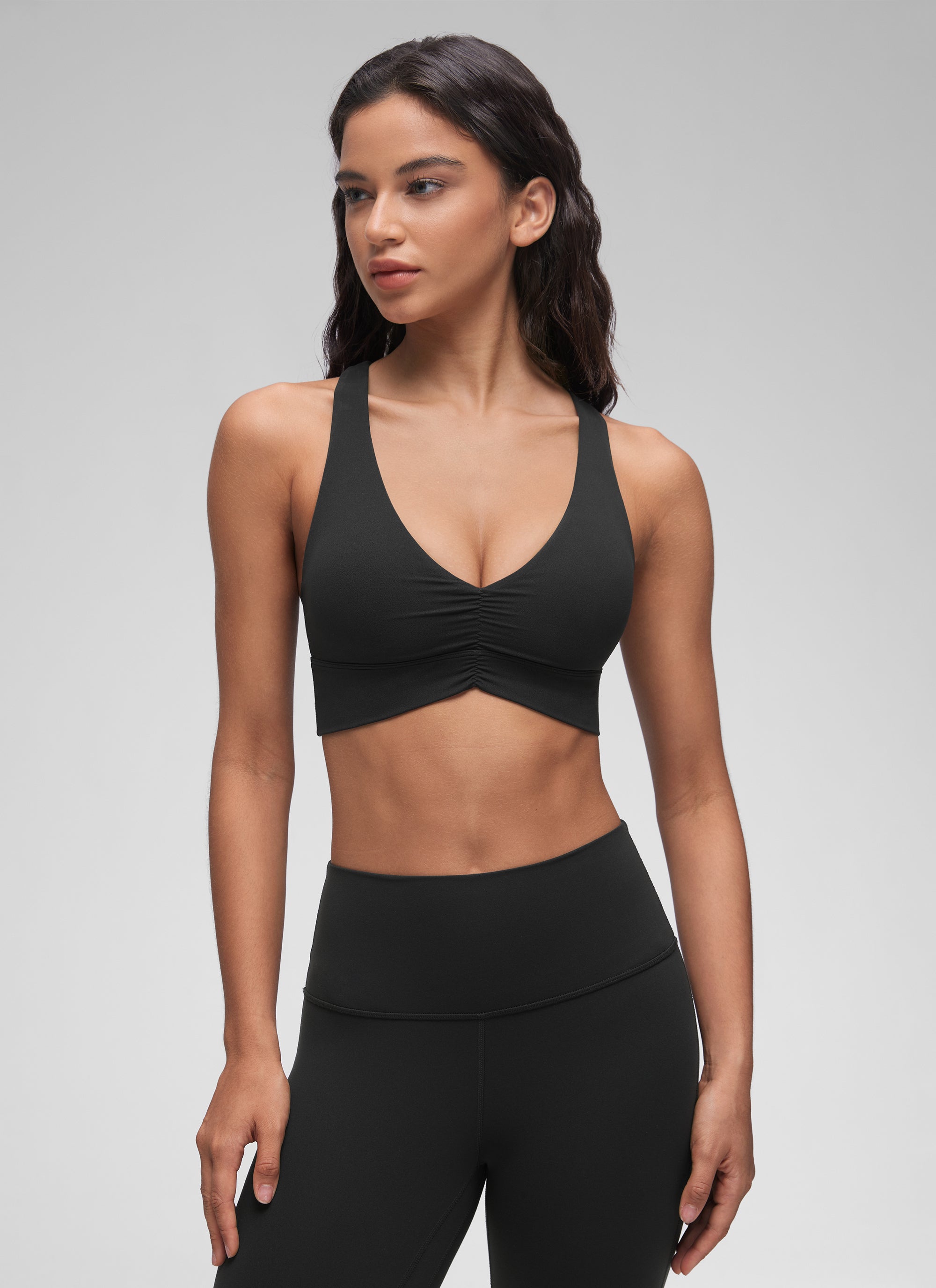 CRZ YOGA Bra Yoga Wanita dengan Dukungan Ringan, Model " Butterluxe ", Leher V Berkerut, Warna Hitam