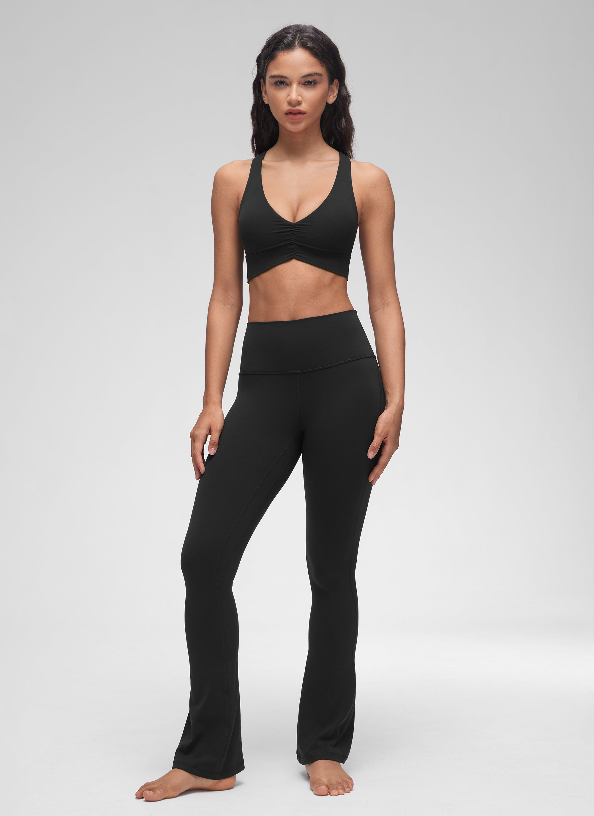CRZ YOGA Bra Yoga Wanita dengan Dukungan Ringan, Model " Butterluxe ", Leher V Berkerut, Warna Hitam