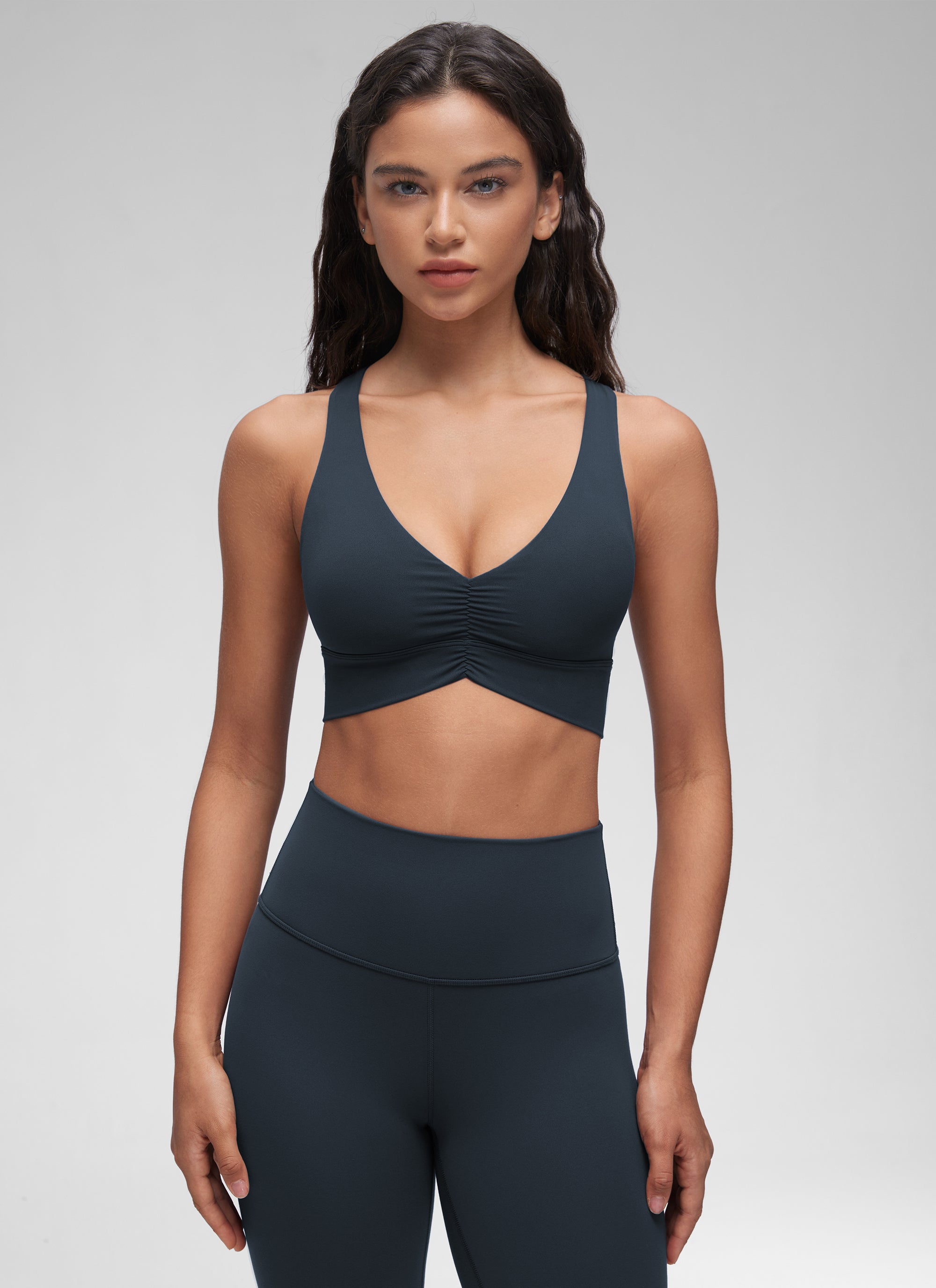 CRZ YOGA Bra Yoga Wanita dengan Dukungan Ringan, Model " Butterluxe ", Leher V Berkerut, Warna True Navy