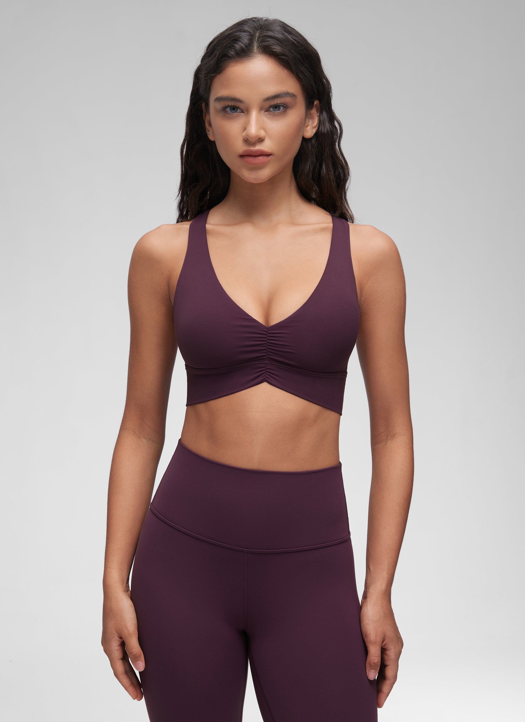 CRZ YOGA Bra Yoga Wanita dengan Dukungan Ringan, Model " Butterluxe ", Leher V Berkerut, Warna Ungu Tua