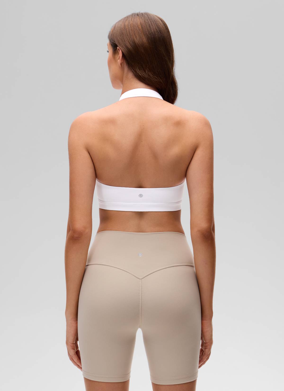 CRZ YOGA Bra Olahraga Yoga Wanita dengan Leher Bulat, Bantalan, dan Punggung Terbuka - Putih