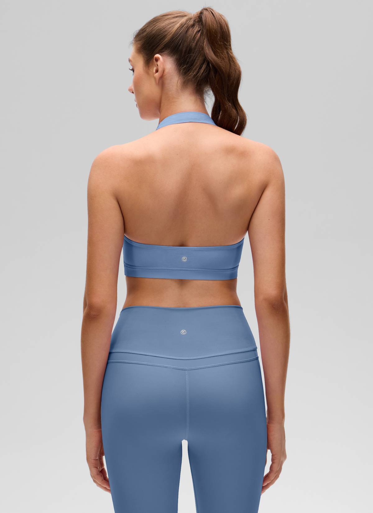 CRZ YOGA Bra Olahraga Yoga Wanita dengan Leher Bulat, Bantalan, dan Punggung Terbuka – Warna Oasis Blue