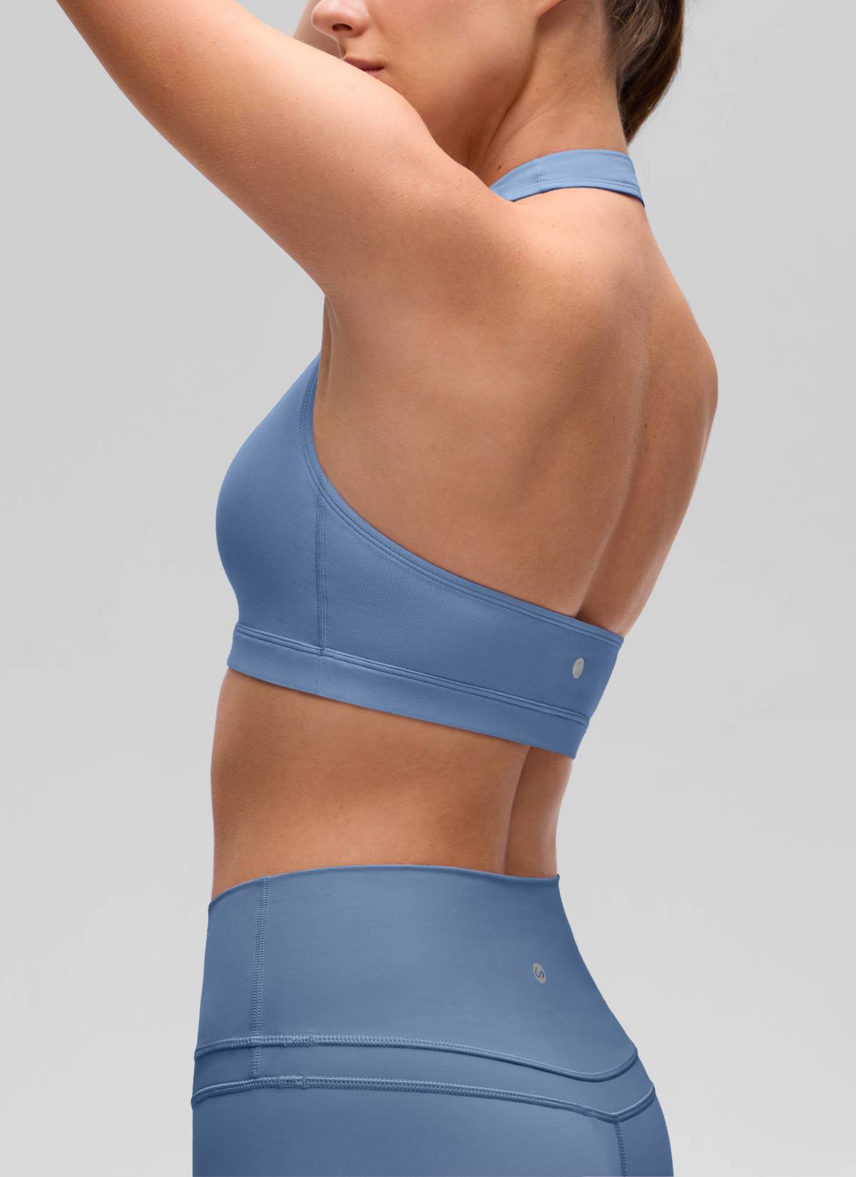 CRZ YOGA Bra Olahraga Yoga Wanita dengan Leher Bulat, Bantalan, dan Punggung Terbuka – Warna Oasis Blue