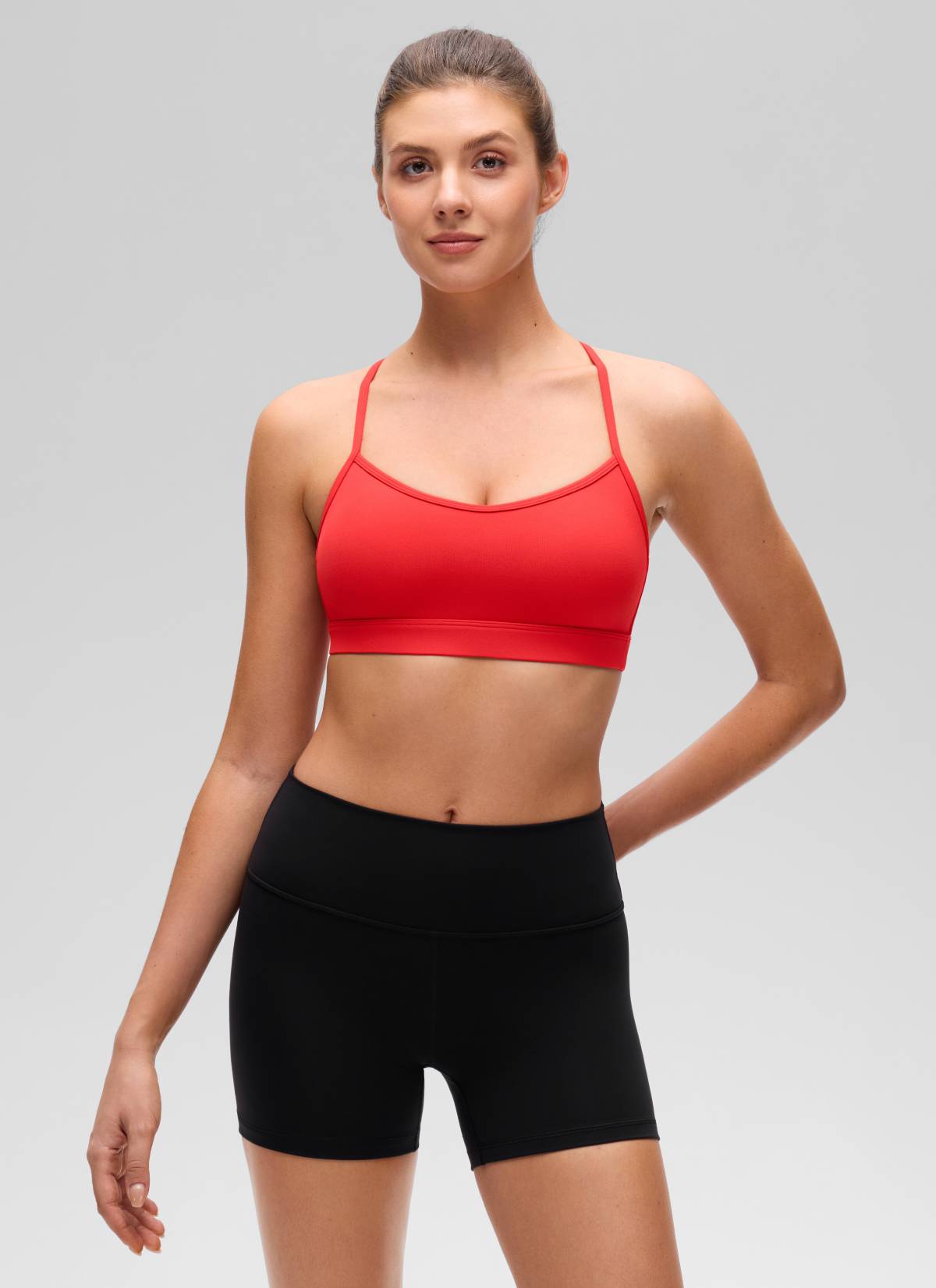 CRZ YOGA Bra Olahraga Wanita dengan Leher Bulat dan Punggung Silang untuk Yoga " Butterluxe ", Warna Merah Tua