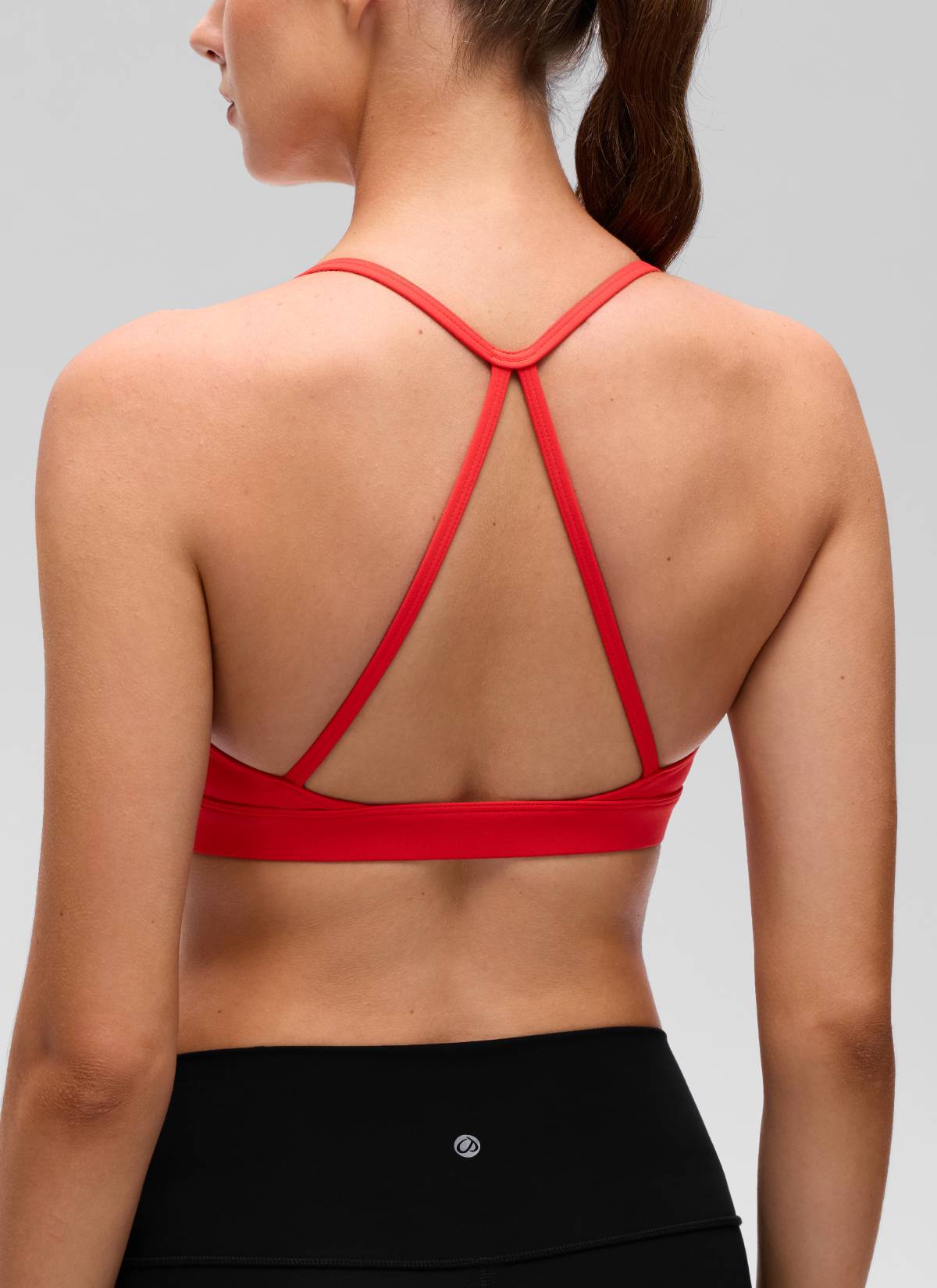 CRZ YOGA Bra Olahraga Wanita dengan Leher Bulat dan Punggung Silang untuk Yoga " Butterluxe ", Warna Merah Tua