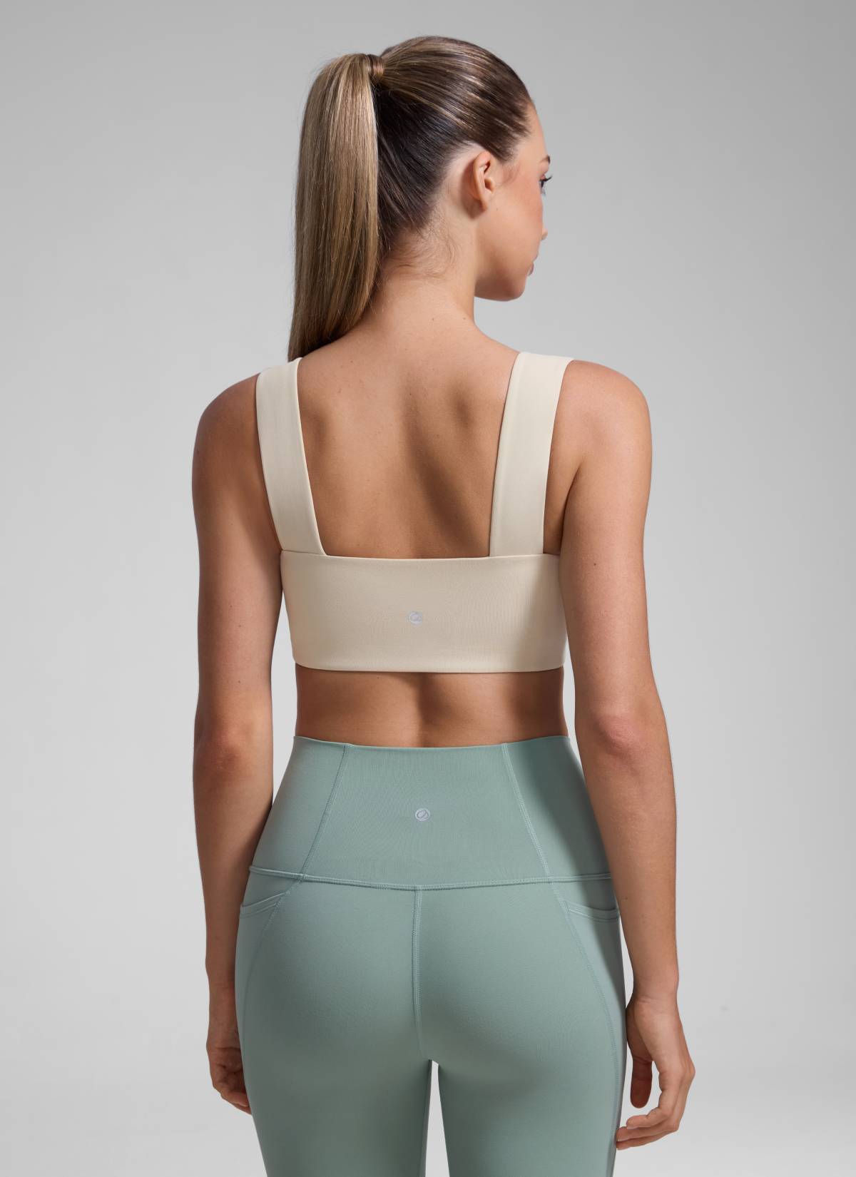CRZ YOGA Butterluxe Bra Olahraga Wanita Leher Persegi Punggung Terbuka Tali Lebar Mojave Tan