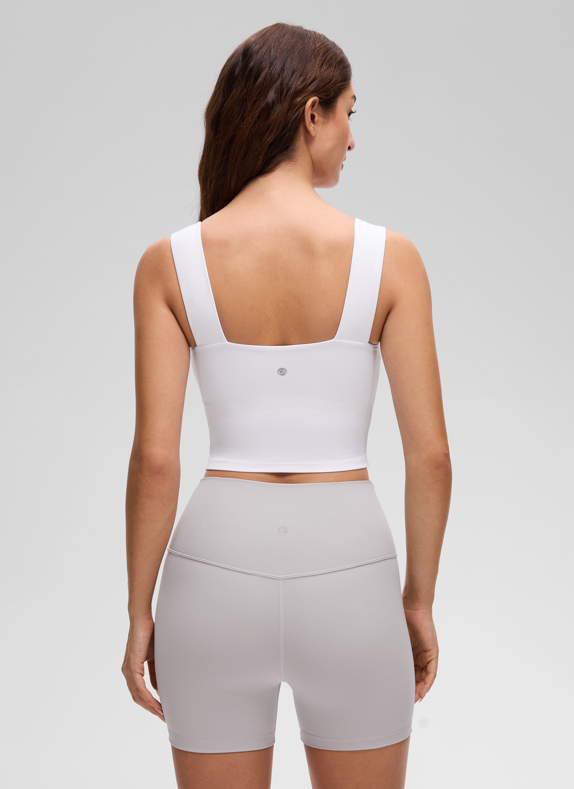 CRZ YOGA Kaos Tanktop Wanita dengan Leher Persegi, Potongan Pendek, dan Bra Terintegrasi, Warna Putih, Model " Butterluxe "