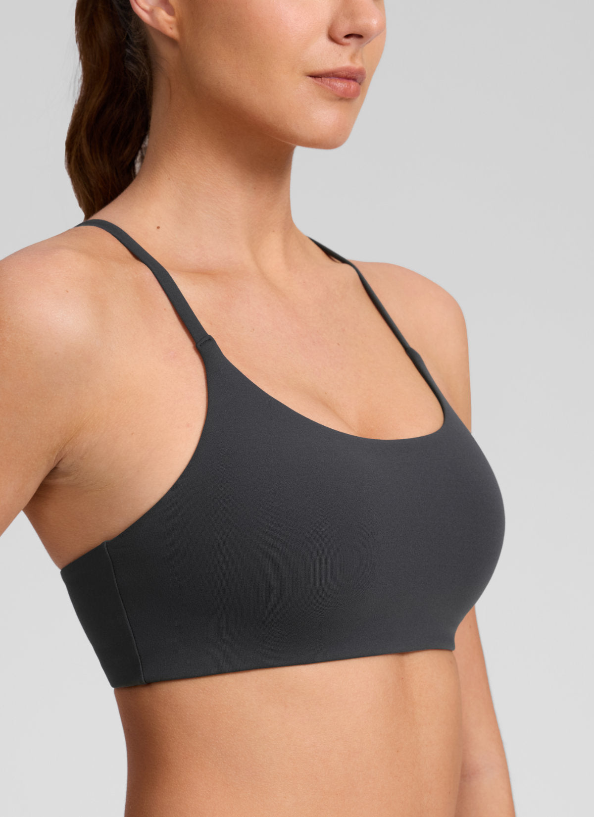CRZ YOGA Bra Olahraga Wanita Butterlift® dengan Potongan Punggung V dan Lapisan Ganda, Warna Mysterious Grey