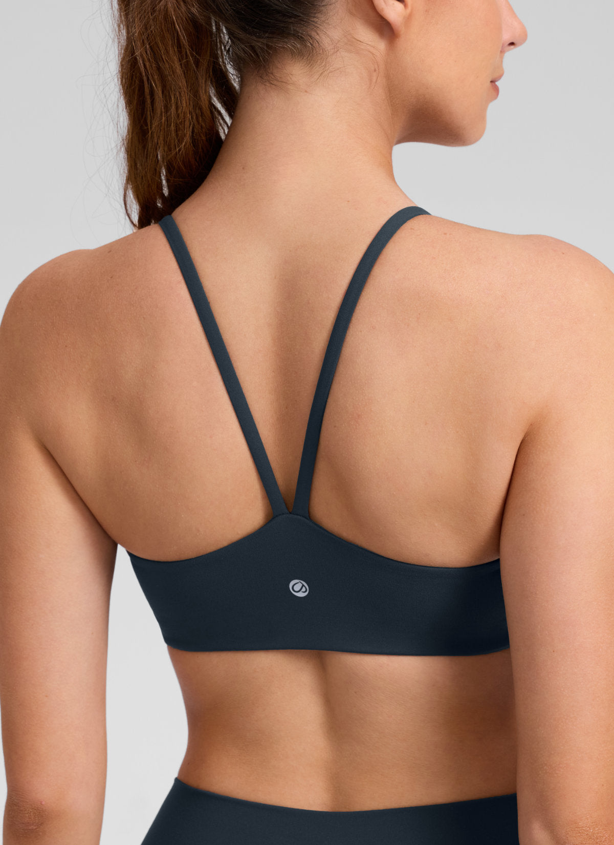 CRZ YOGA Bra Olahraga Wanita Butterlift® dengan Potongan Punggung V dan Lapisan Ganda, Warna True Navy