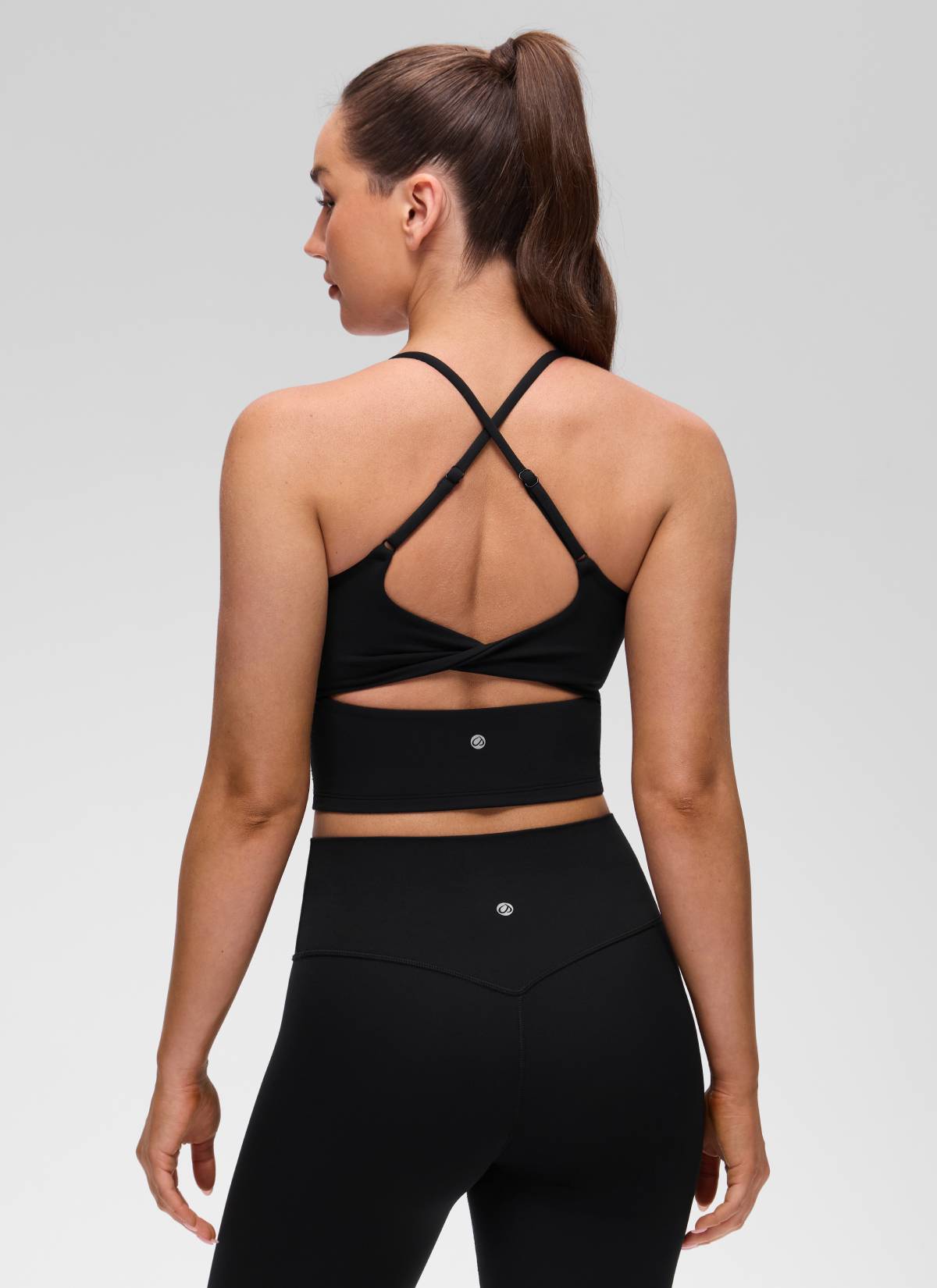 CRZ YOGA Kaos Tanktop Wanita dengan Leher U, Desain Punggung Silang Berputar, dan Bra Terintegrasi, Motif " Butterluxe ", Warna Hitam