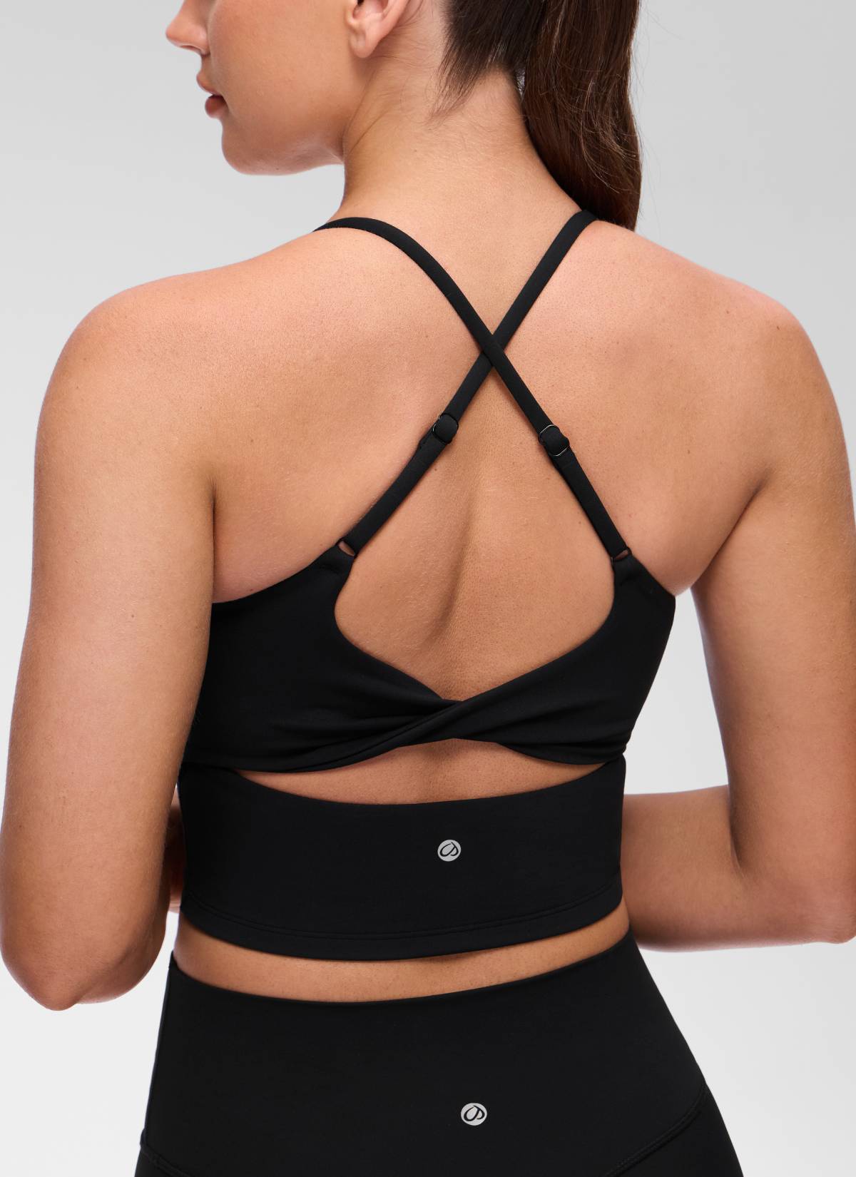 CRZ YOGA Kaos Tanktop Wanita dengan Leher U, Desain Punggung Silang Berputar, dan Bra Terintegrasi, Motif " Butterluxe ", Warna Hitam