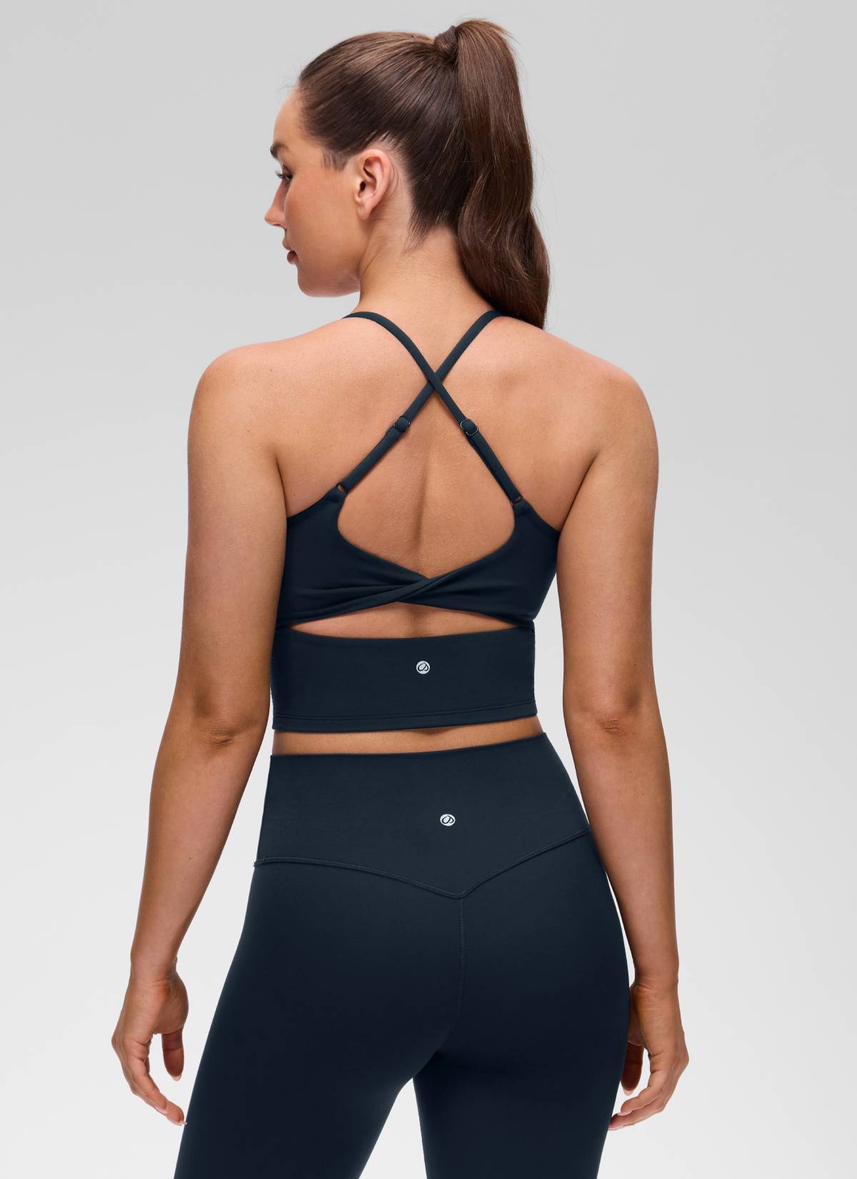Butterluxe CRZ YOGA Tank Top Wanita dengan Leher U, Desain Punggung Silang Berputar, dan Bra Terintegrasi, Warna True Navy