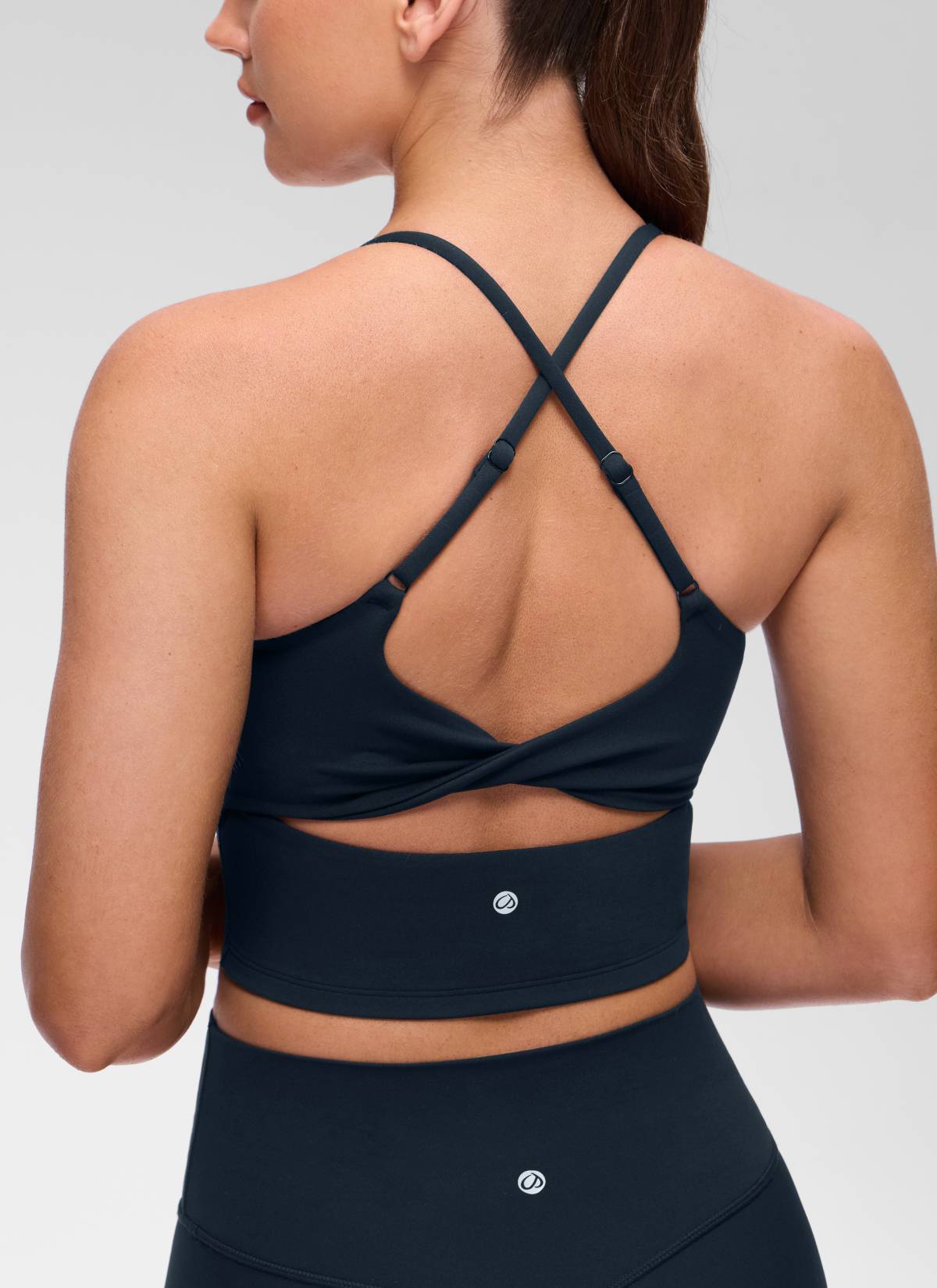Butterluxe CRZ YOGA Tank Top Wanita dengan Leher U, Desain Punggung Silang Berputar, dan Bra Terintegrasi, Warna True Navy