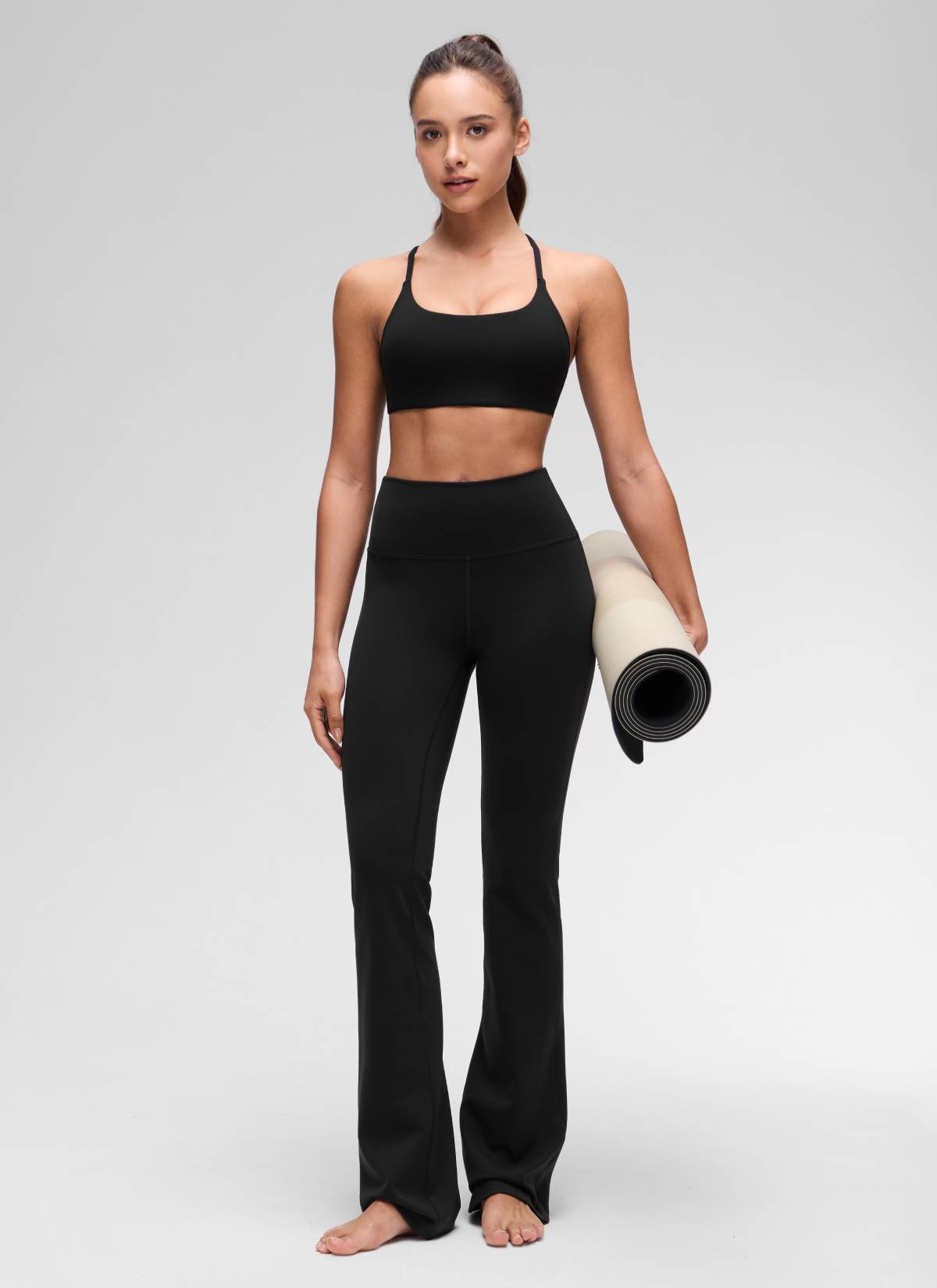 CRZ YOGA Bra Olahraga Wanita dengan Leher Bulat, Desain Twist, dan Punggung Silang untuk Yoga " Butterluxe " Warna Hitam