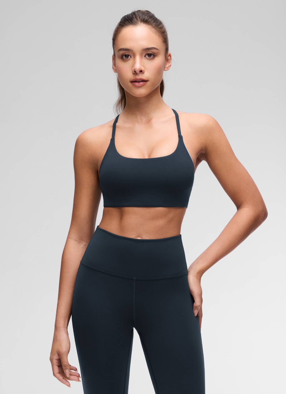 CRZ YOGA Bra Olahraga Wanita dengan Leher Bulat, Desain Twist, dan Punggung Silang untuk Yoga " Butterluxe " Warna True Navy