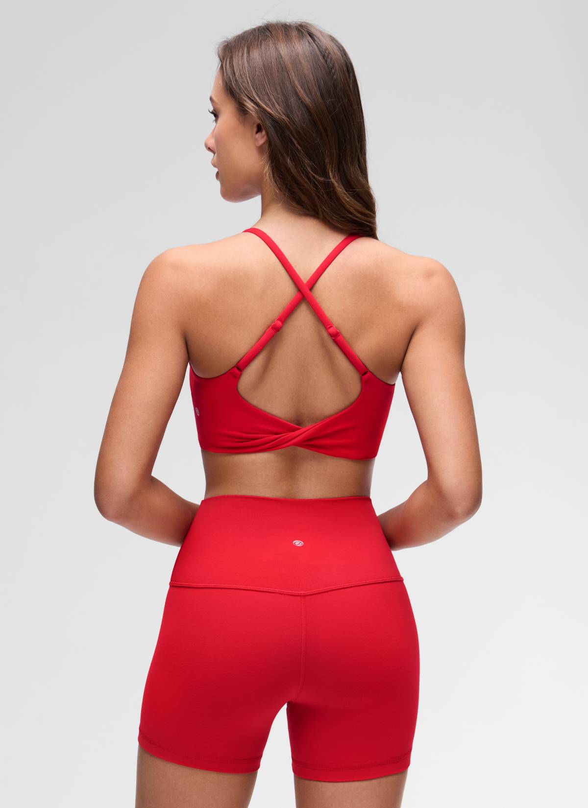 CRZ YOGA Bra Olahraga Wanita dengan Leher Bulat, Desain Twist, dan Punggung Silang untuk Yoga " Butterluxe " Warna Aurora Red