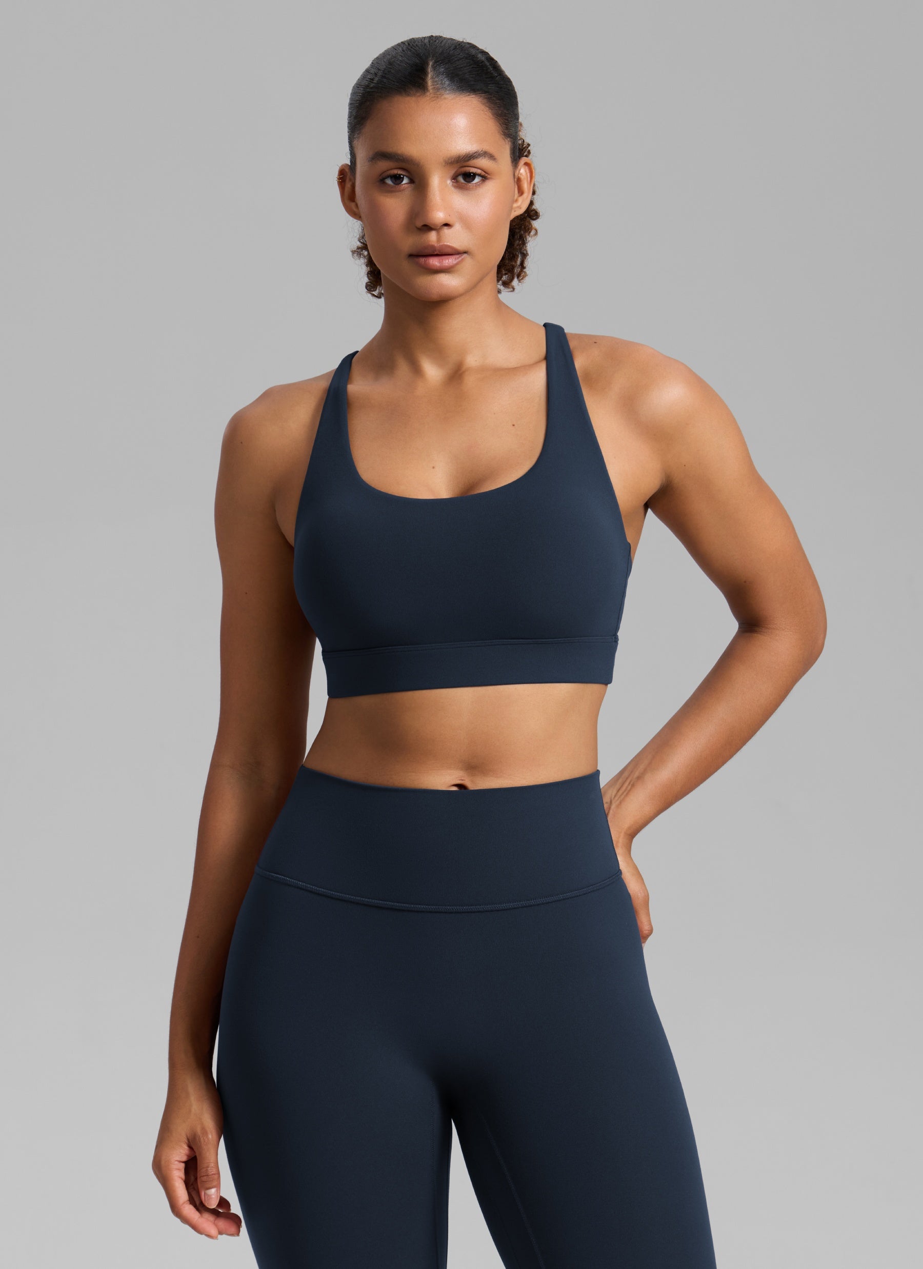 CRZ YOGA Bra Olahraga Wanita Butterlift® dengan Leher Bulat dan Punggung Silang, Warna True Navy