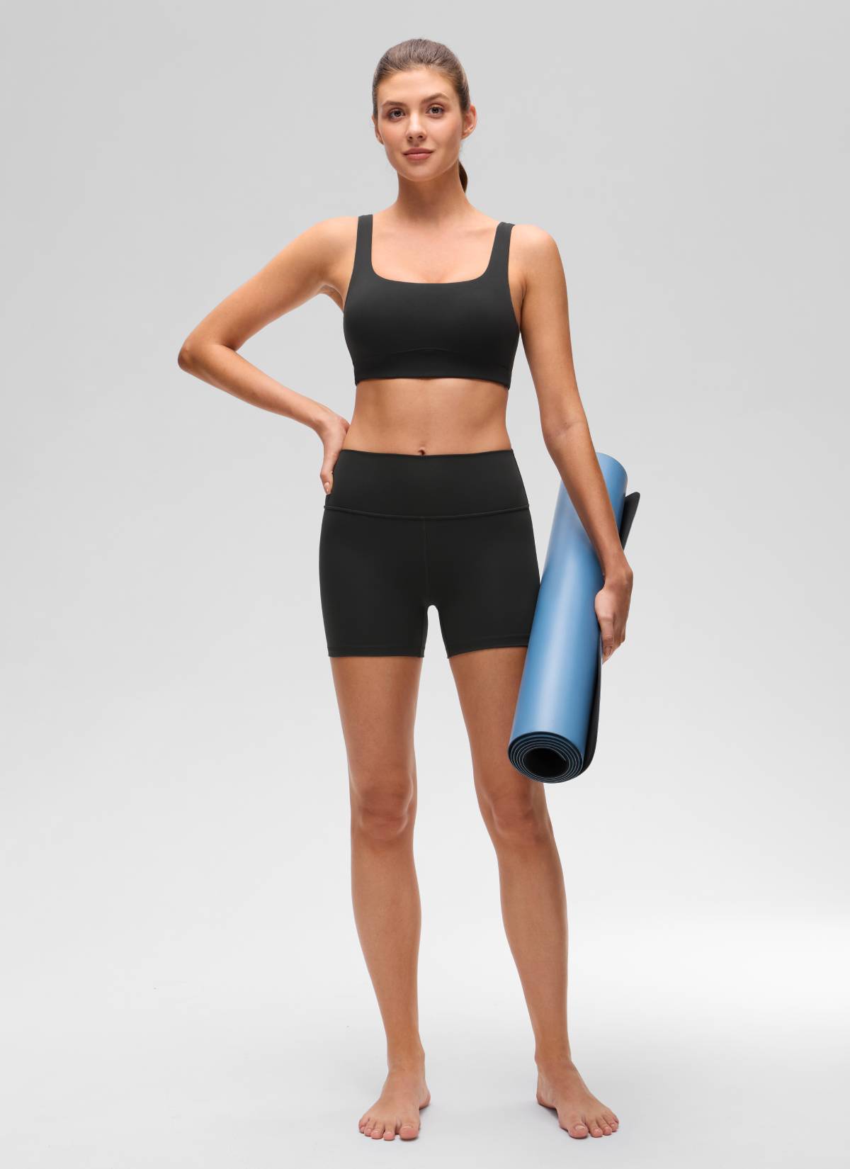 CRZ YOGA Bra Olahraga Wanita dengan Punggung Terbuka ( Butterluxe ) Dukungan Ringan, Warna Hitam