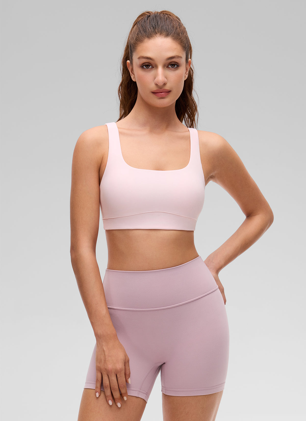 CRZ YOGA Bra Olahraga Wanita dengan Punggung Terbuka ( Butterluxe ) Dukungan Ringan, Warna Merah Muda Stroberi