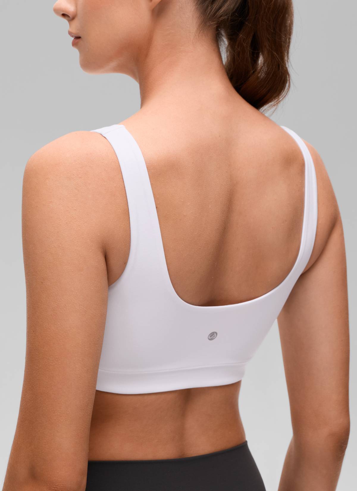 CRZ YOGA Bra Olahraga Wanita dengan Punggung Terbuka ( Butterluxe ) Dukungan Ringan, Warna Putih