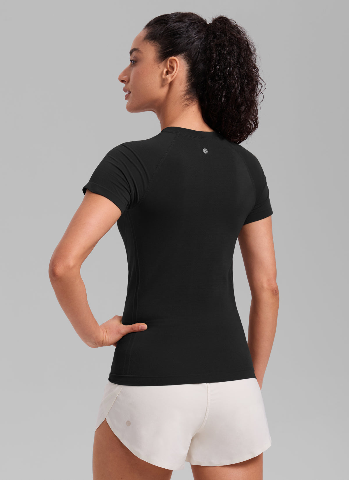 CRZ YOGA Kaos Lari Wanita Model Klasik " Seamless " Lengan Pendek Warna Hitam