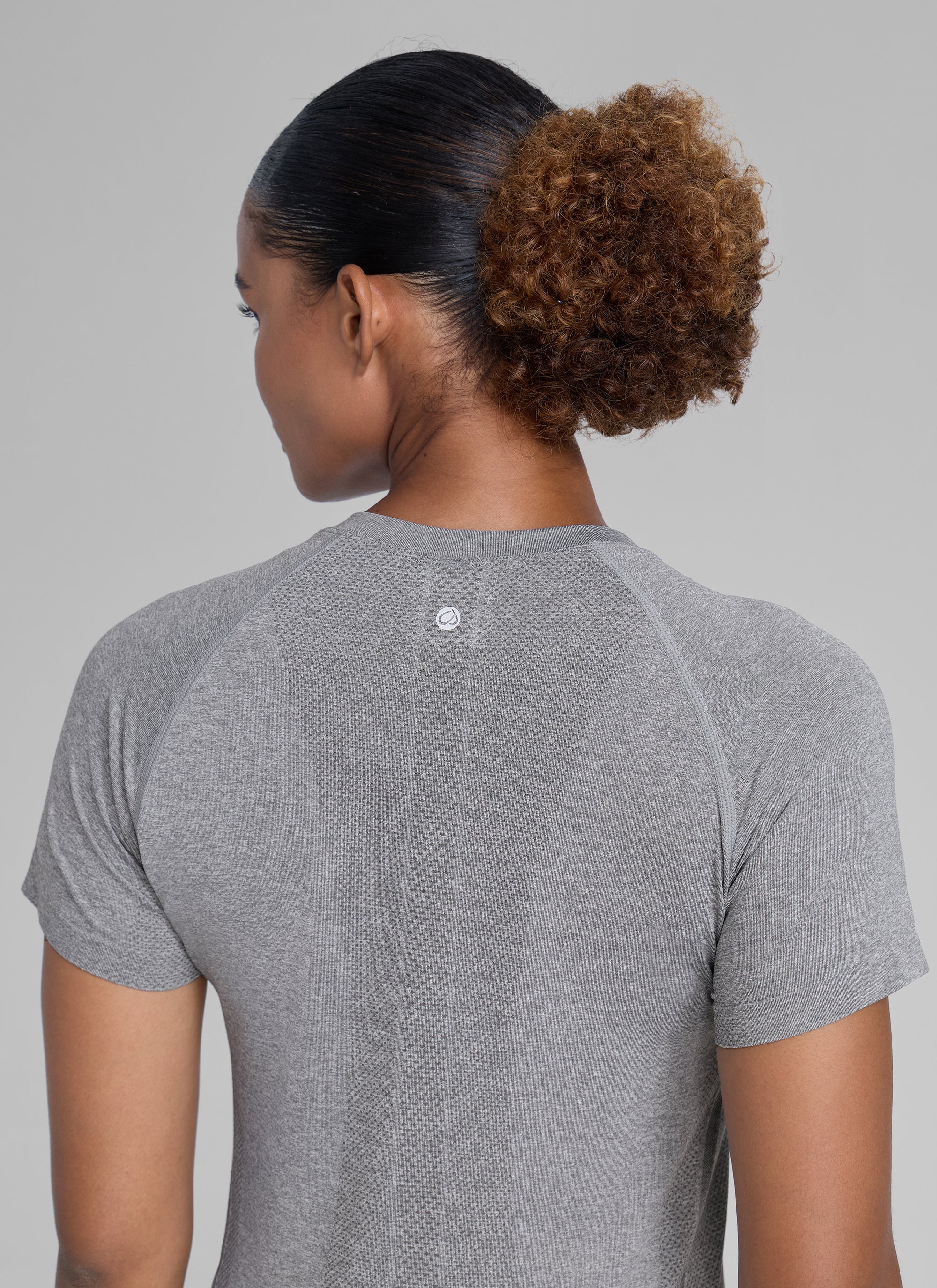 CRZ YOGA Kaos Lari Wanita Model Klasik Seamless Lengan Pendek Warna Abu-abu Bercorak