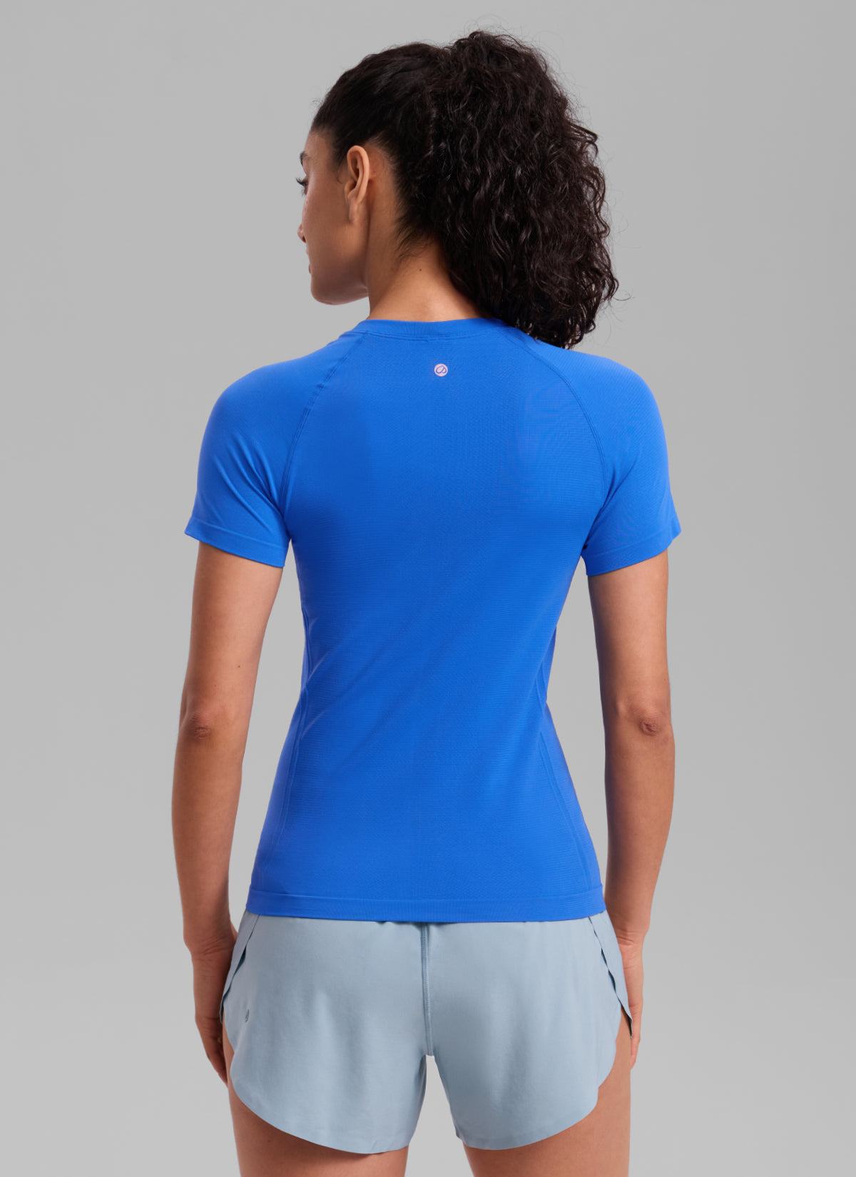 CRZ YOGA Kaos Lari Wanita Model Klasik " Seamless " Lengan Pendek Warna Biru Berkilau