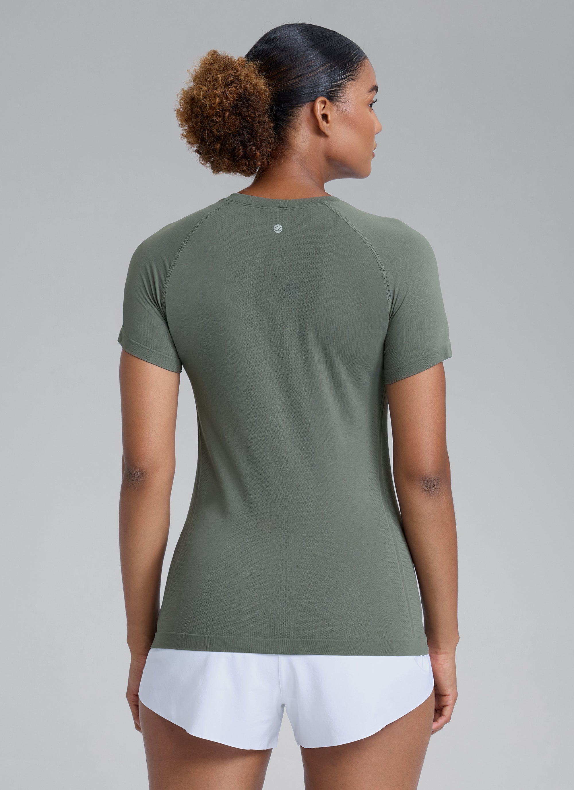 CRZ YOGA Kaos Lari Wanita Model Klasik Seamless , Lengan Pendek, Warna Abu-abu Sage