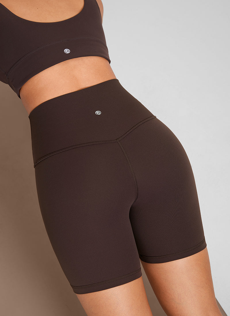 CRZ YOGA Celana Pendek Biker Yoga Wanita dengan Pinggang Tinggi, Celana Pendek " Butterluxe " 6 inci, Warna Hot Fudge Brown