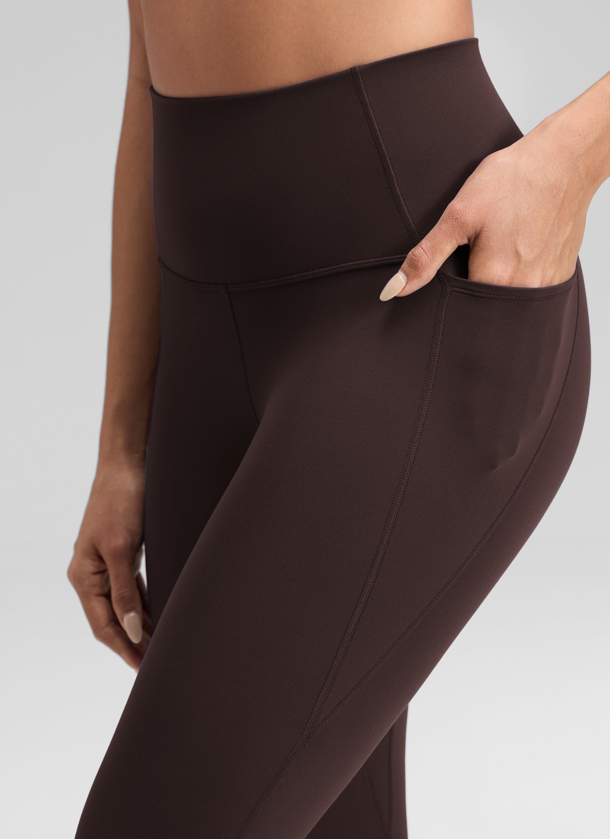 CRZ YOGA Legging Capri Wanita dengan Pinggang Tinggi dan Saku, Model " Butterluxe ", Panjang 23 inci, Warna Cokelat Hot Fudge