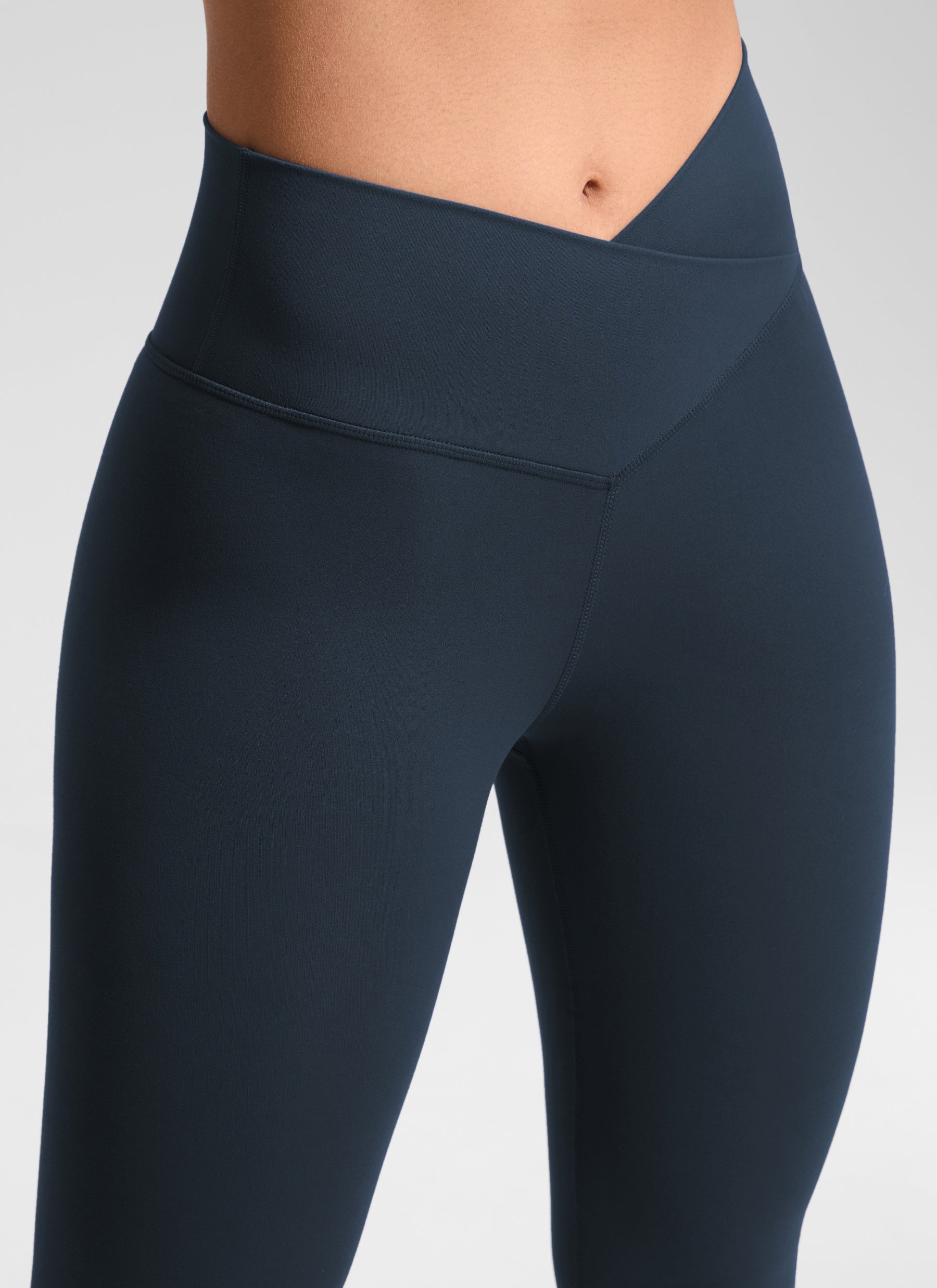 CRZ YOGA Legging Yoga Wanita Model High Rise dengan Desain " Butterluxe " 28'' Pinggang Silang V, Warna True Navy