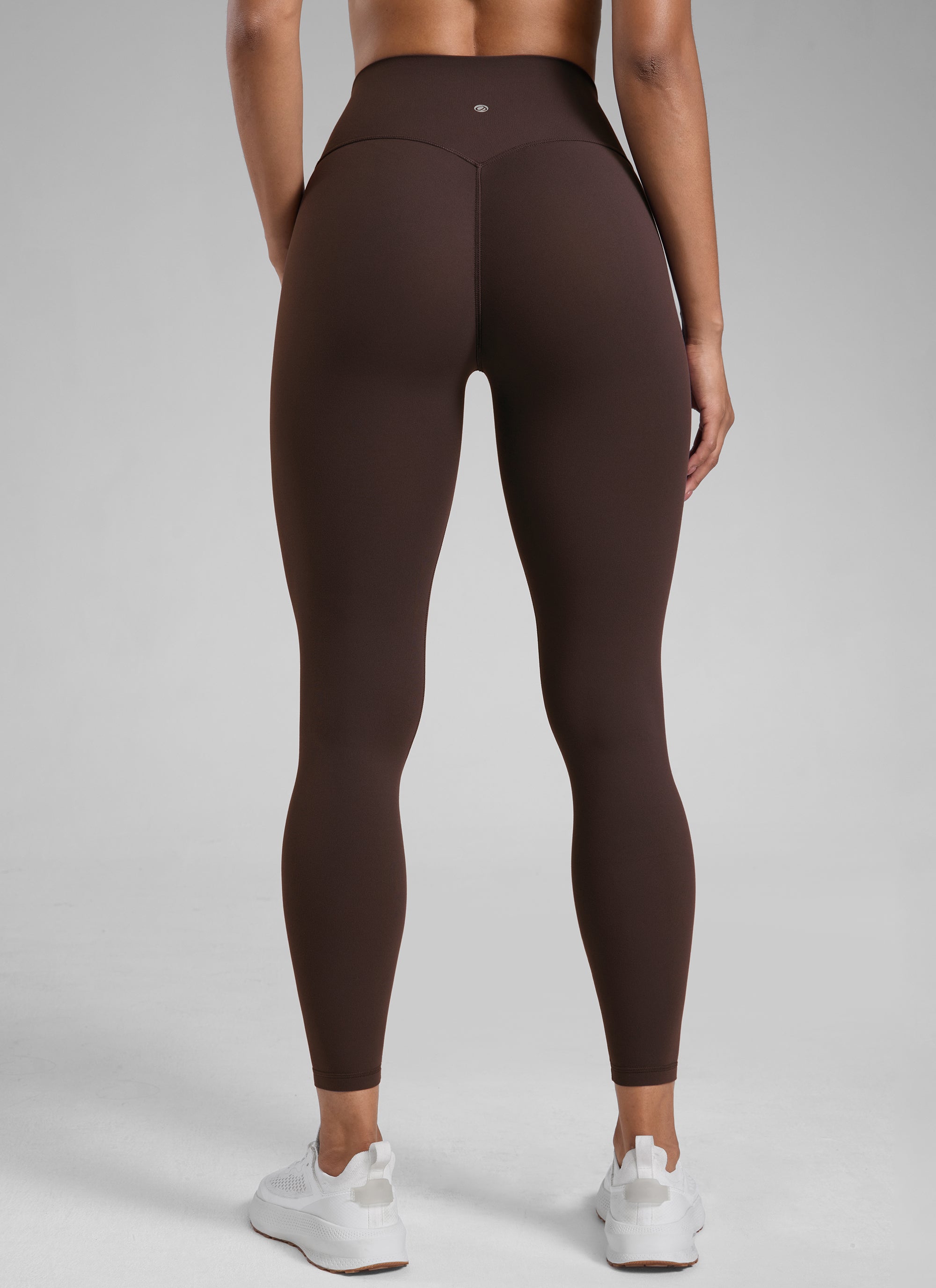CRZ YOGA Legging Wanita dengan Potongan Tinggi " Butterlift " yang Menonjolkan Bokong, Tanpa Jahitan Depan, Warna Cokelat Hot Fudge