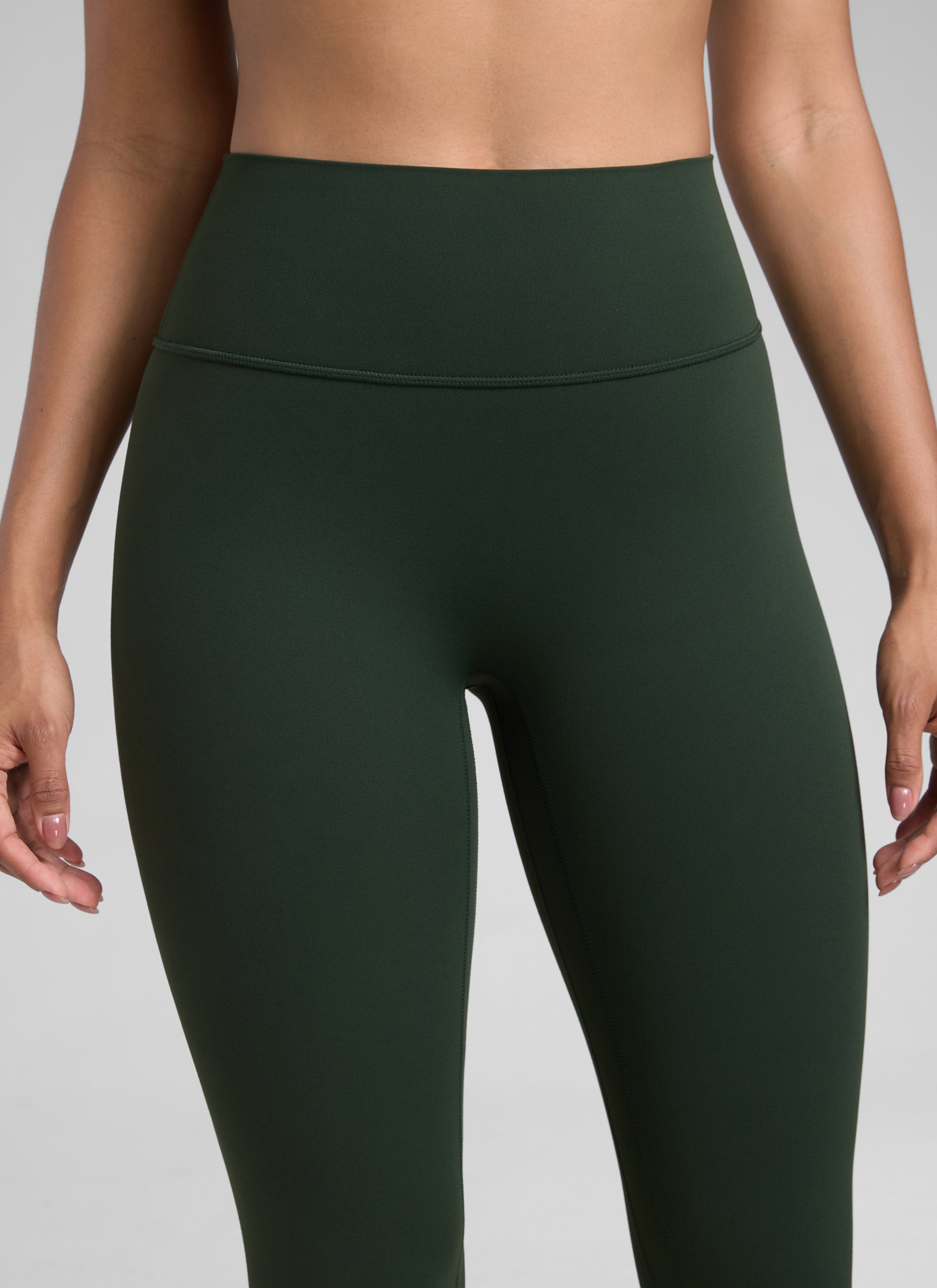CRZ YOGA Legging Wanita dengan Potongan Tinggi " Butterlift " yang Menonjolkan Bokong, Tanpa Jahitan Depan, Warna Legend Green