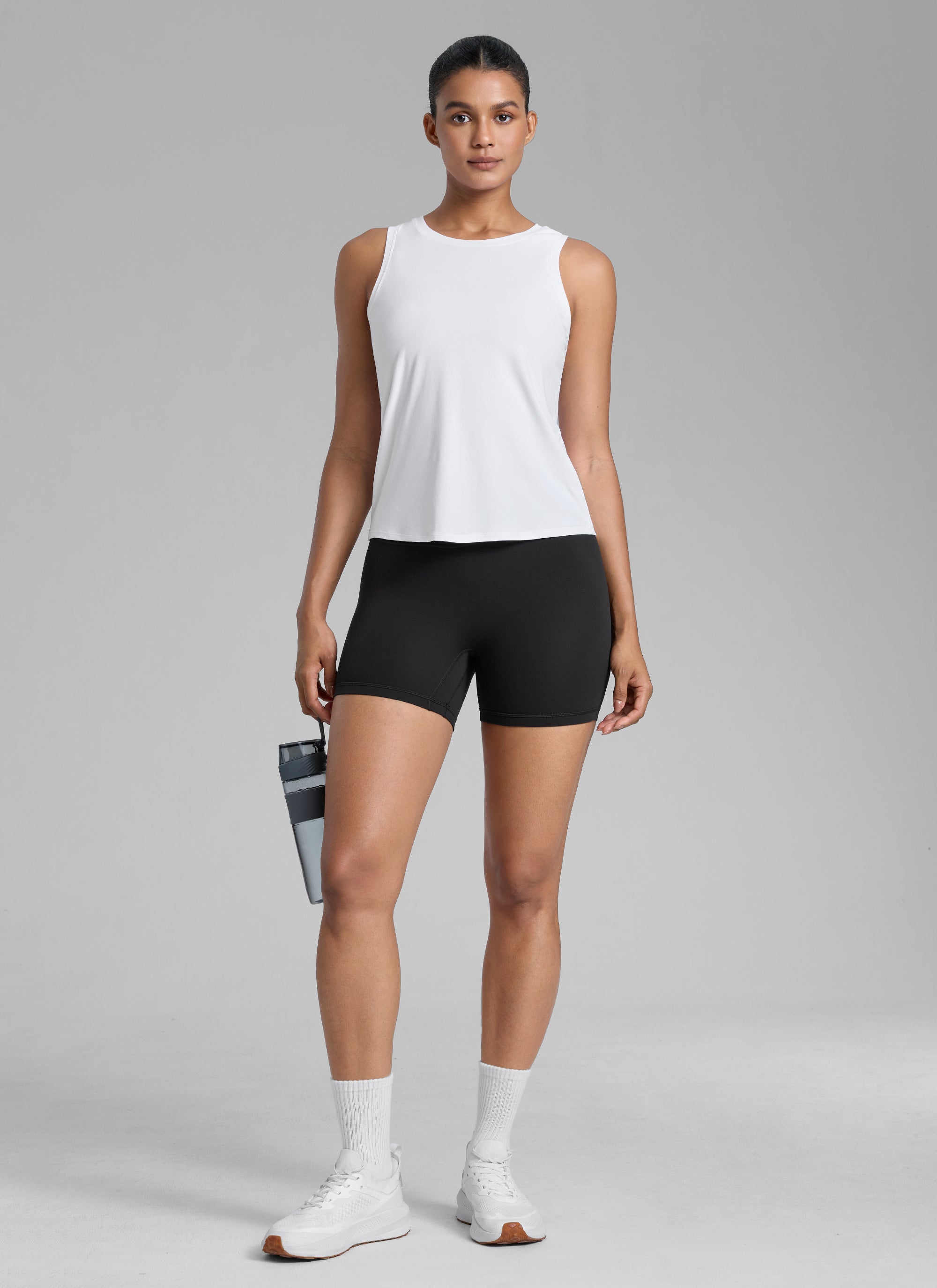 CRZ YOGA Celana Pendek Sepeda Olahraga Wanita " Butterlift " dengan Desain "Scrunch Butt" - Hitam