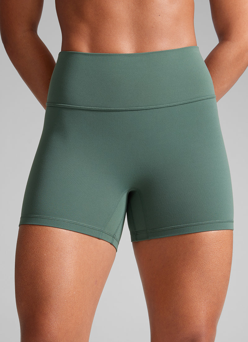 CRZ YOGA Celana Pendek Sepeda Olahraga Wanita " Butterlift " dengan Desain "Scrunch Butt" untuk Latihan Atletik, Warna Hijau Hutan Gelap