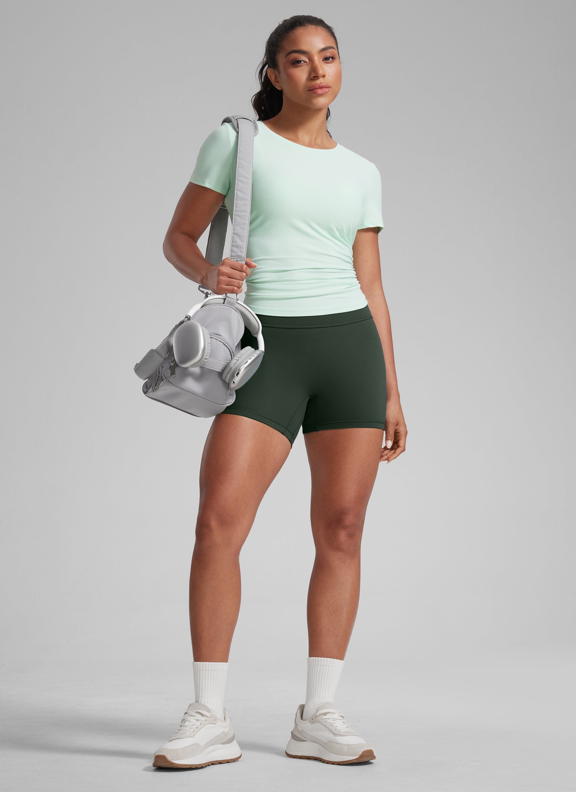 CRZ YOGA Celana Pendek Sepeda Olahraga Wanita " Butterlift " dengan Desain "Scrunch Butt" - Warna Legend Green