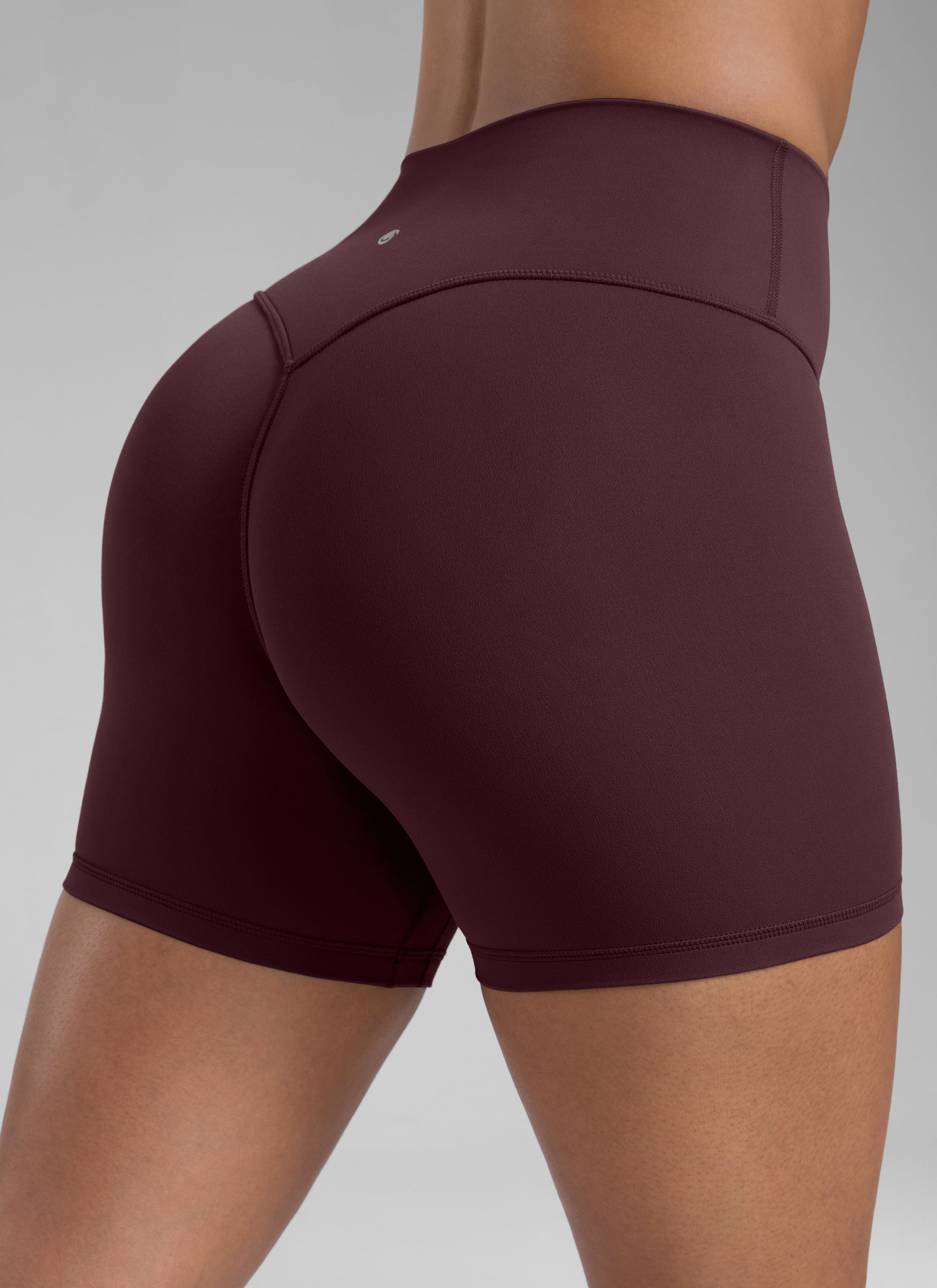 CRZ YOGA Celana Pendek Sepeda Olahraga Wanita " Butterlift " dengan Desain "Scrunch Butt" untuk Latihan Atletik, Warna Ripe Plum