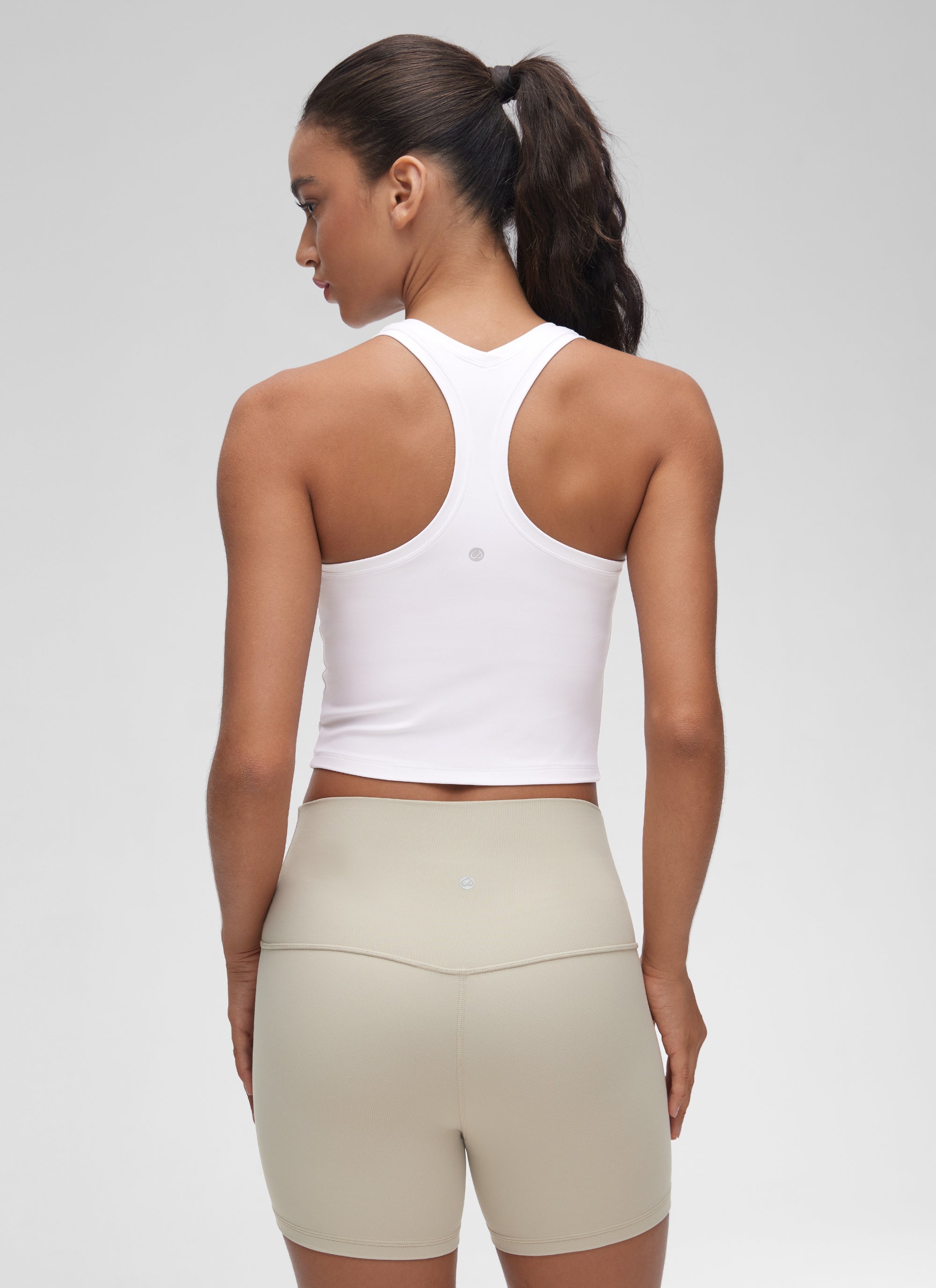 CRZ YOGA Kaos Tanktop Yoga Wanita " Butterluxe " dengan Leher Bulat, Punggung Racerback, dan Potongan Pendek, Warna Putih