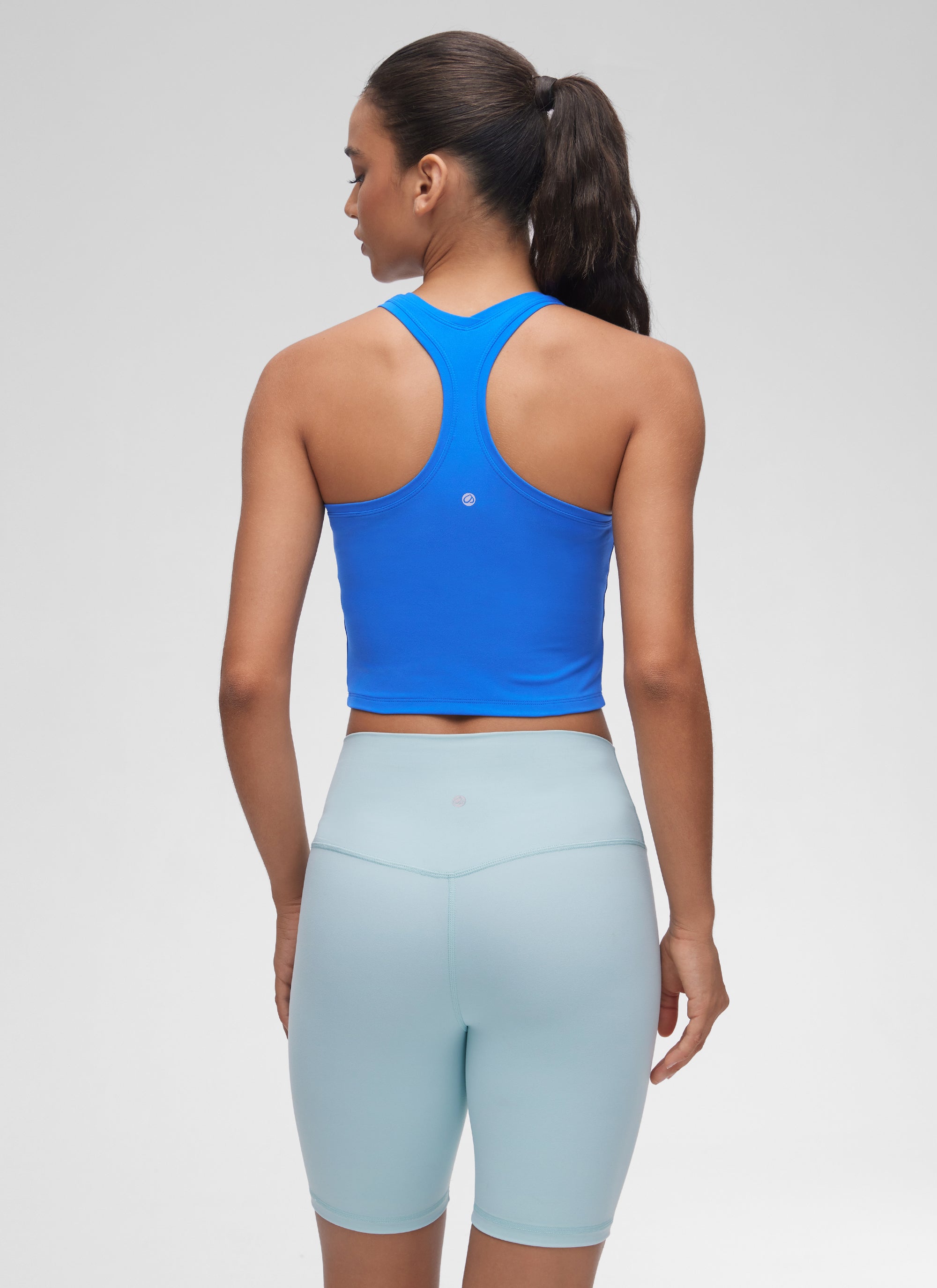 CRZ YOGA Tank Top Yoga Santai Pendek untuk Wanita dengan Leher Bulat dan Punggung Racerback, Motif " Butterluxe ", Warna Sparkle Blue