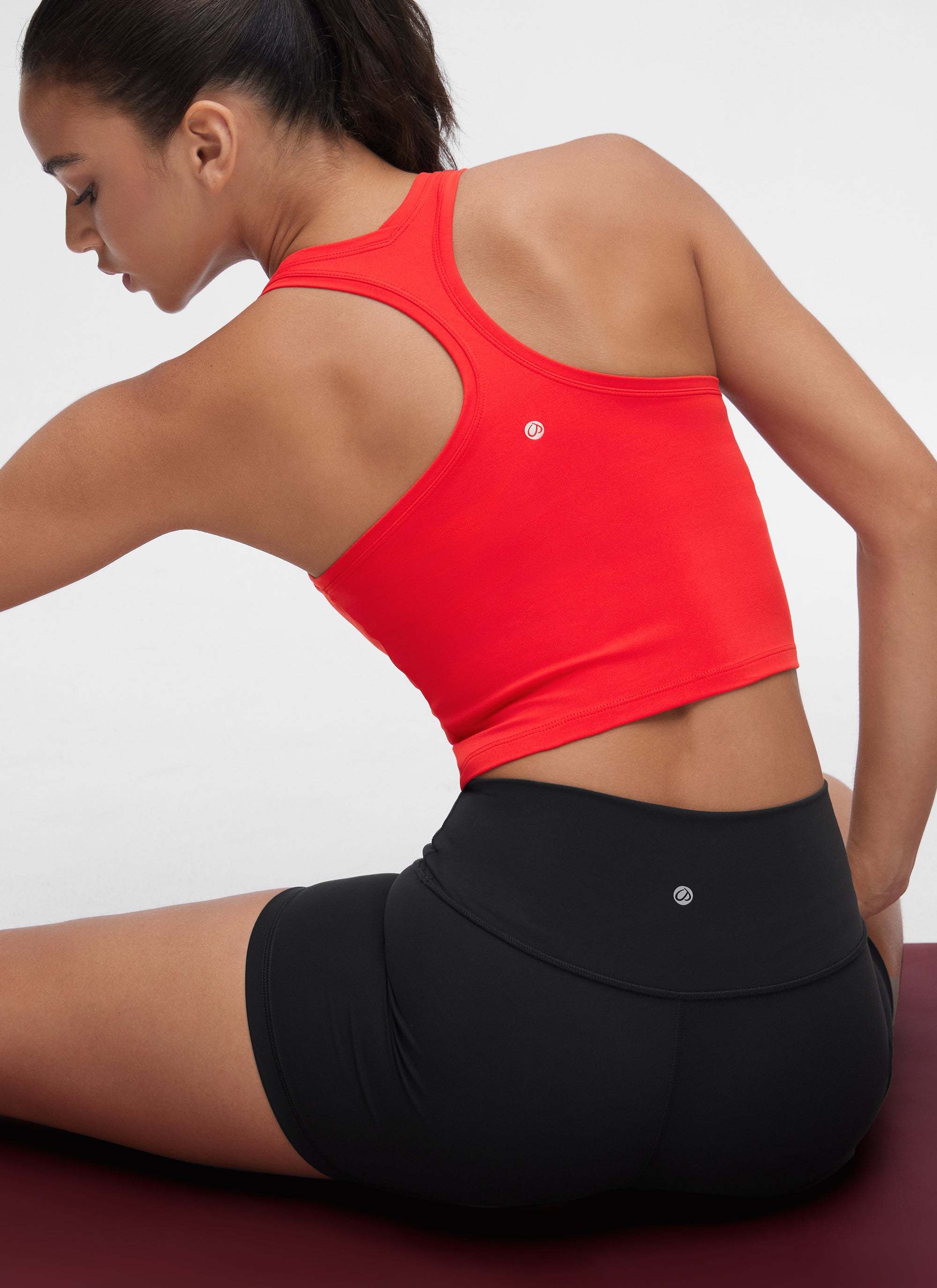 CRZ YOGA Kaos Tank Yoga Wanita " Butterluxe " dengan Leher Bulat, Punggung Racerback, dan Potongan Pendek, Warna Merah Tua