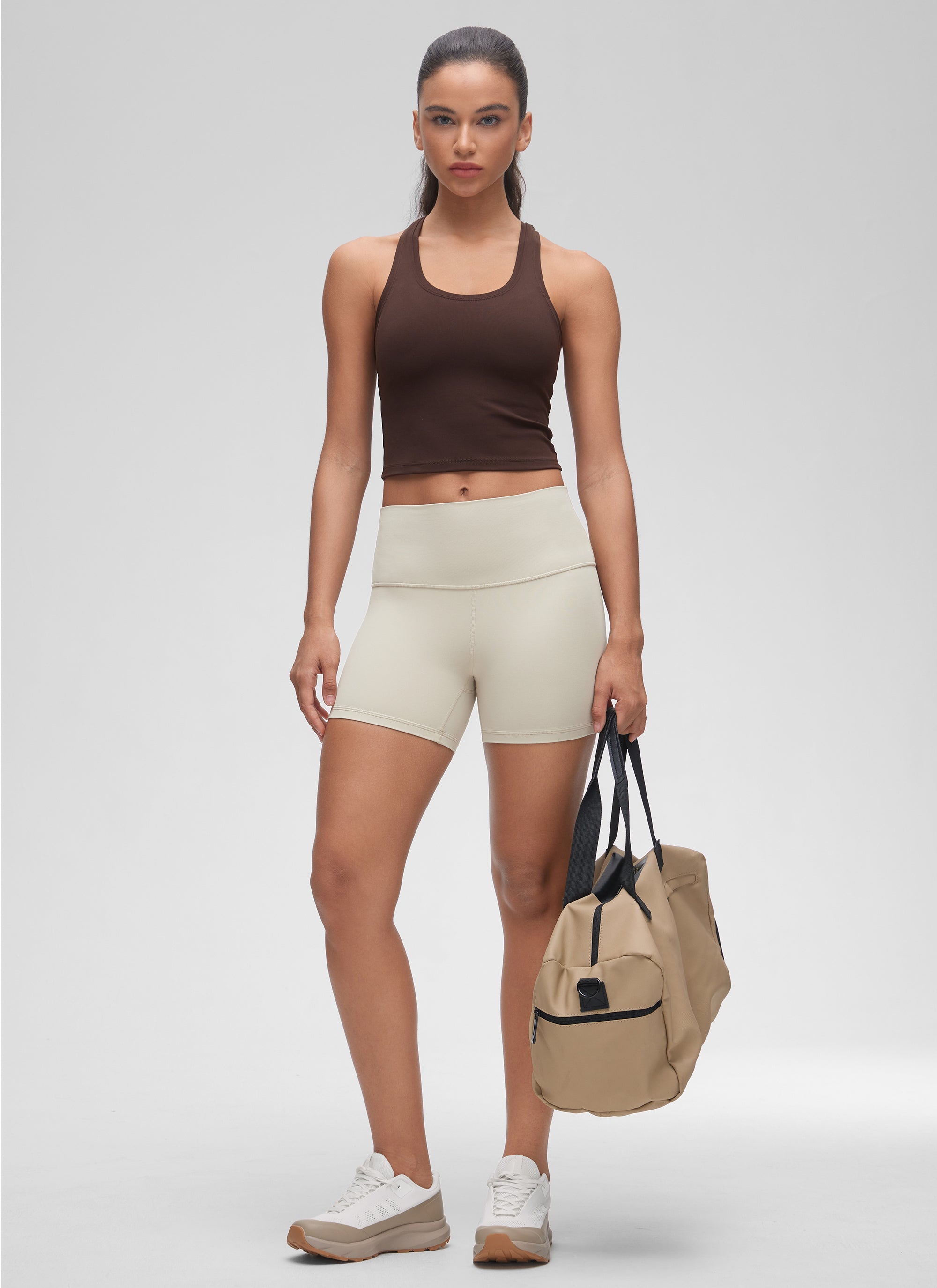 CRZ YOGA Tank Top Yoga Santai Pendek untuk Wanita dengan Leher Bulat dan Punggung Racerback, Motif " Butterluxe ", Warna Hot Fudge Brown